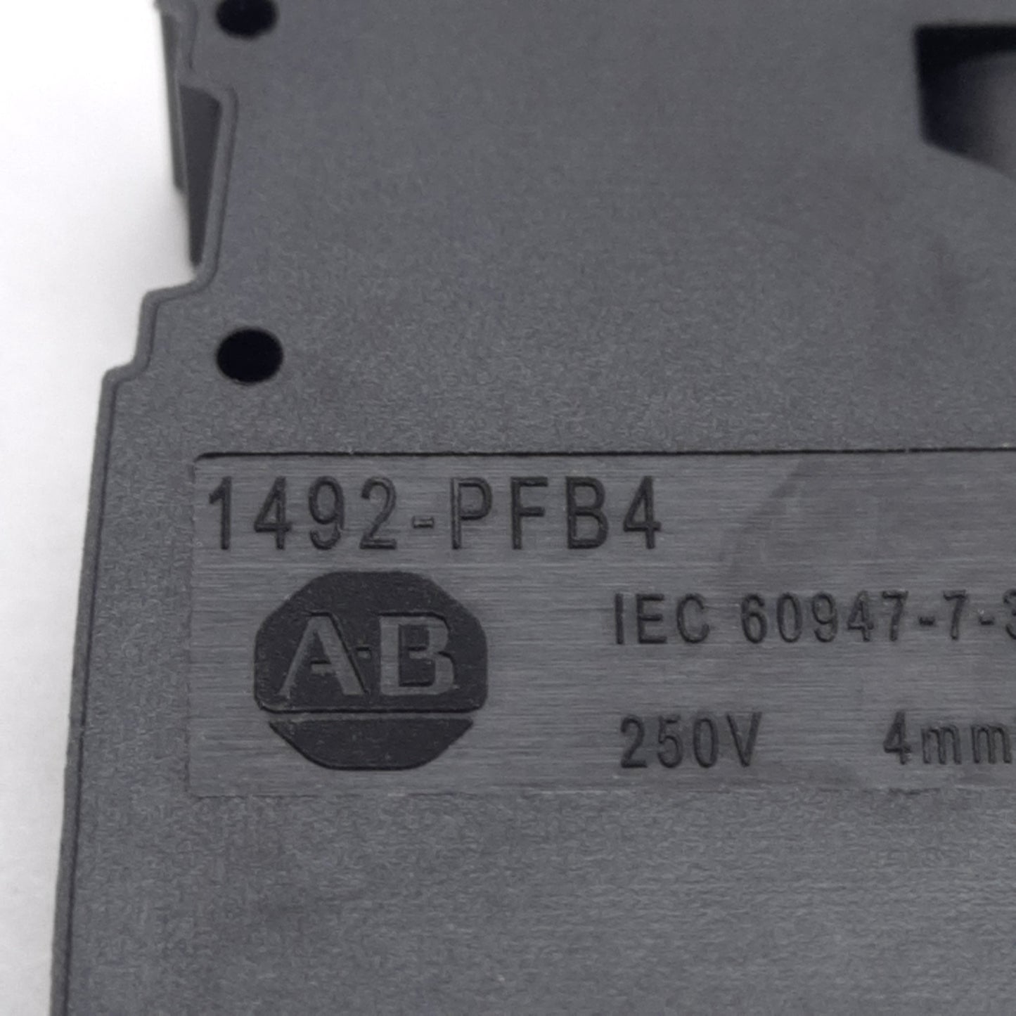 New Lot of 4 Allen Bradley 1492-PFB4 Fuse Terminal Block 2-Position 5x20mm 300V 10A