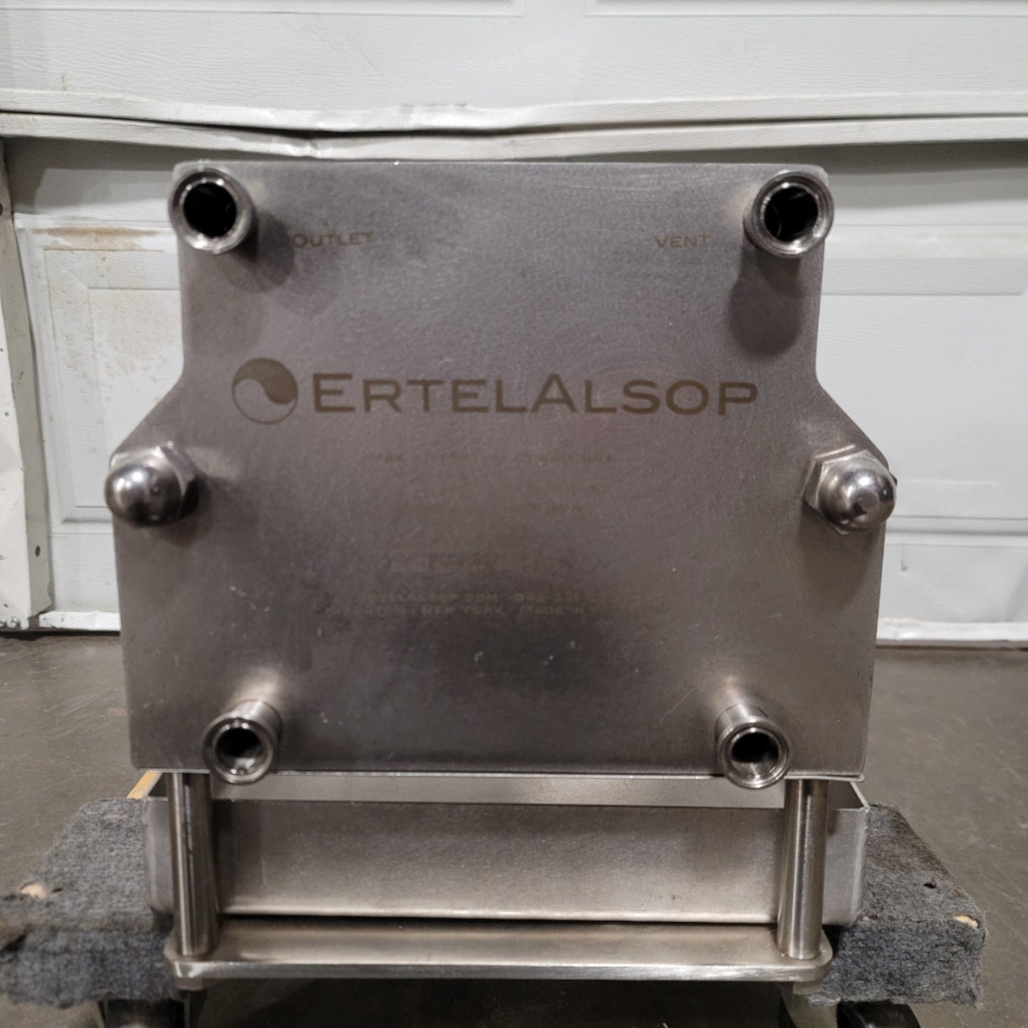 Used ErtelAlsop 8S-12 Accuscale Benchtop Plate And Frame Filter 8" Sq, 3/4" Tri-Clamp