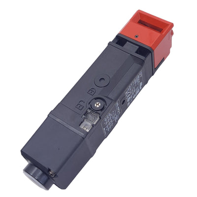 New Omron D4SL-N3PDA-D Guard Locking Switch, 1/2 NPT, 2NC/1NO + 3NC, 24V, 1300N Max