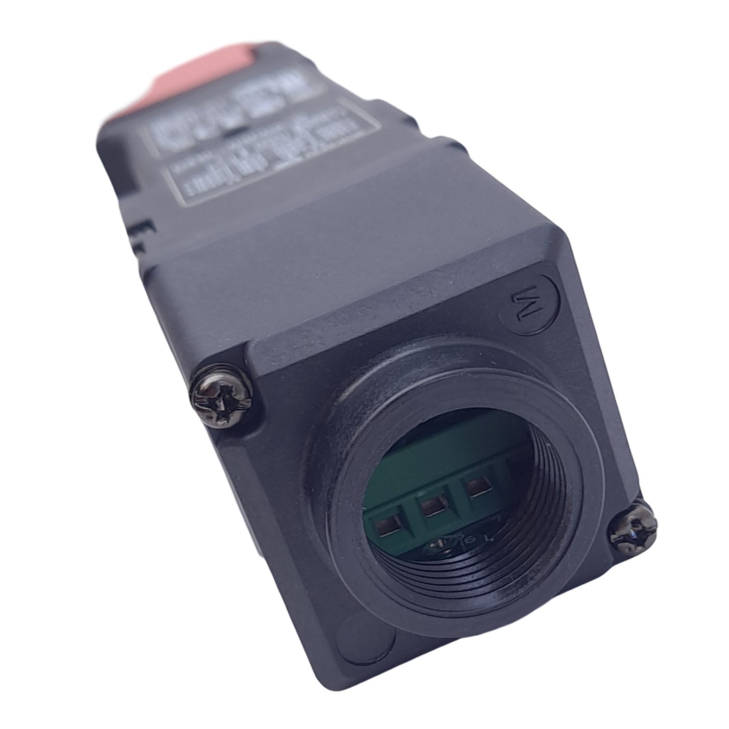 New Omron D4SL-N3PDA-D Guard Locking Switch, 1/2 NPT, 2NC/1NO + 3NC, 24V, 1300N Max