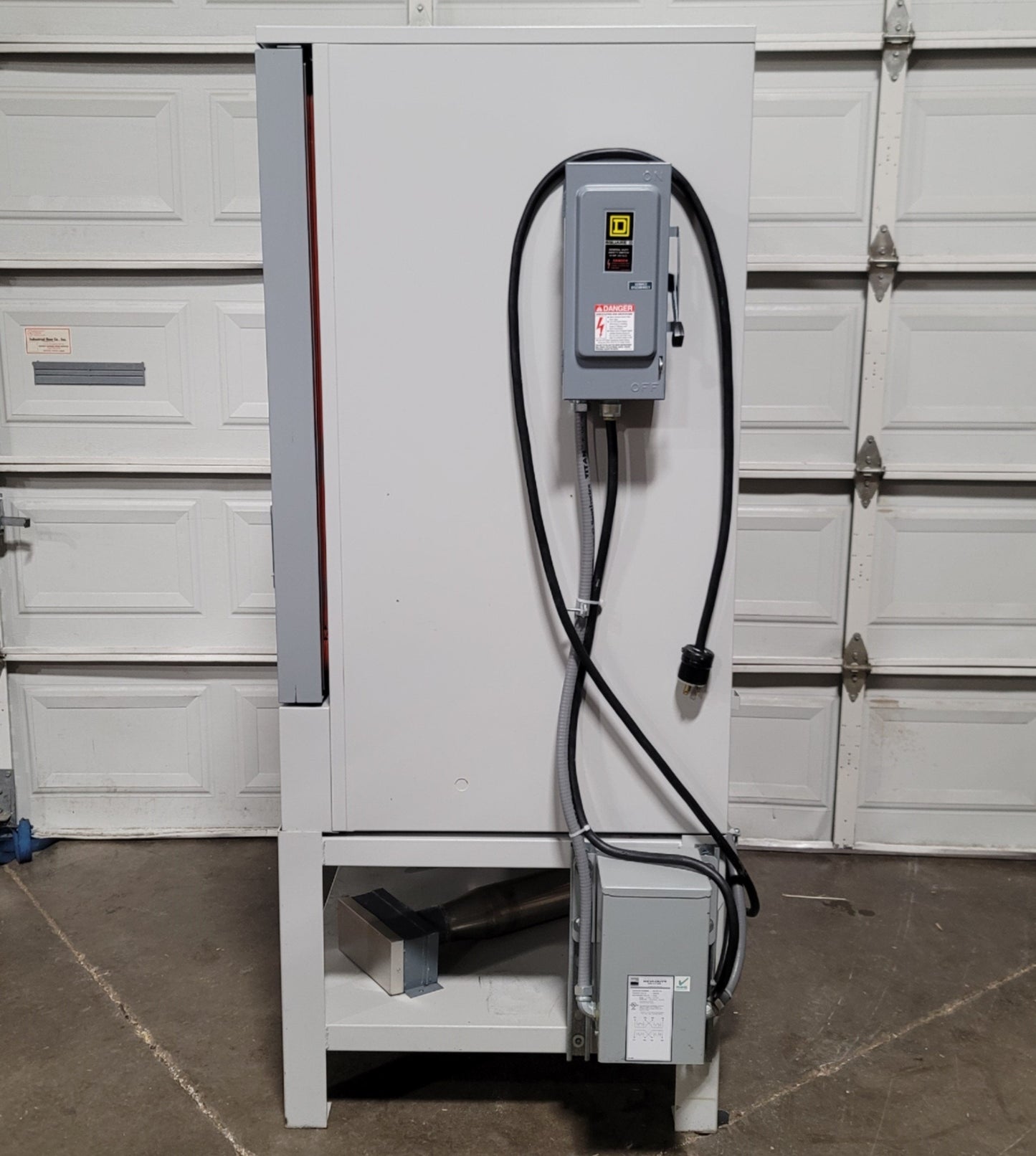 Used Despatch LAC2-18-4 High Performance Oven With Stand 40°C To 260°C 240VAC 1Ph 23A