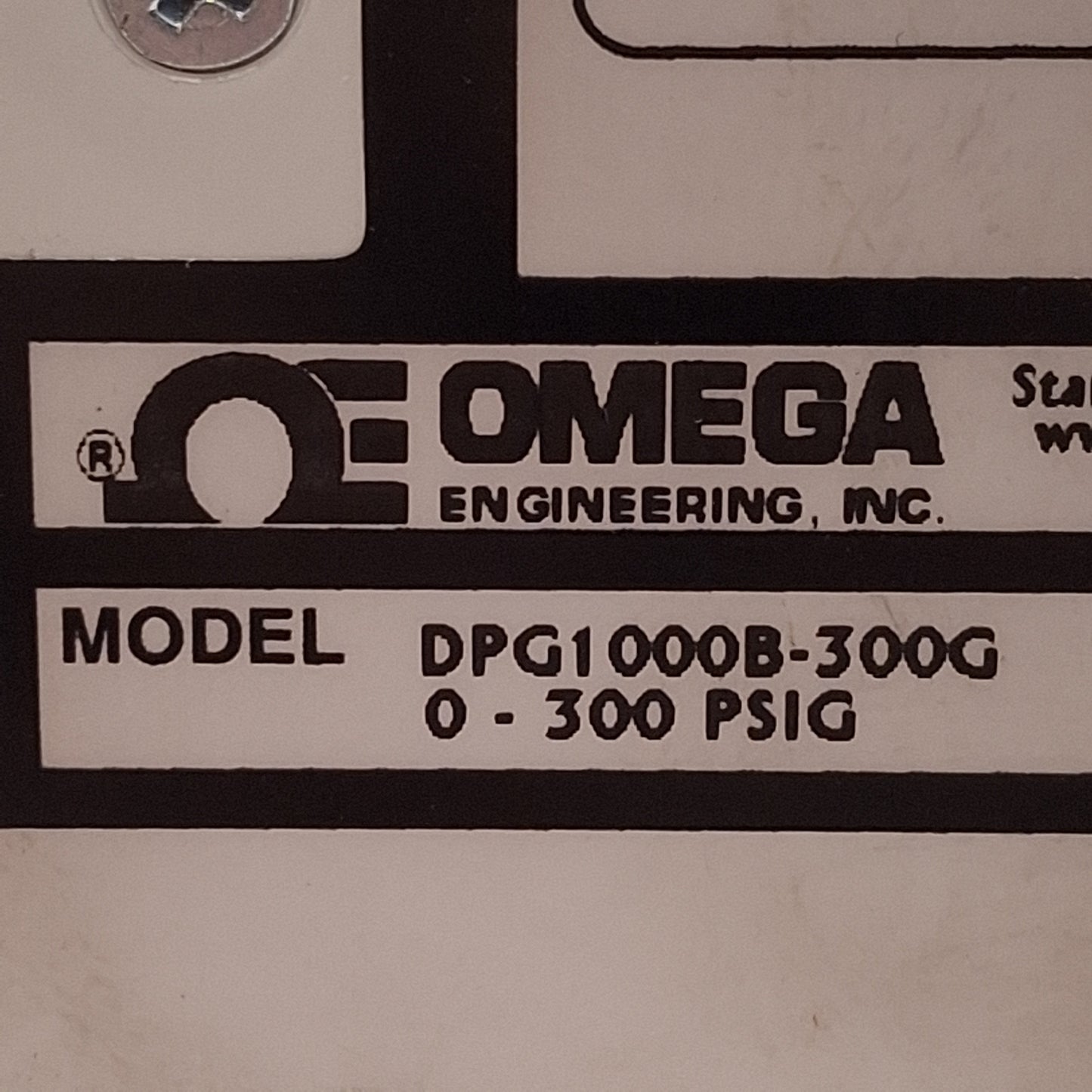 Used Omega DPG1000B-300G Digital Pressure Gauge, 0-300PSIG, 1/4in NPT, 86mm x 73mm