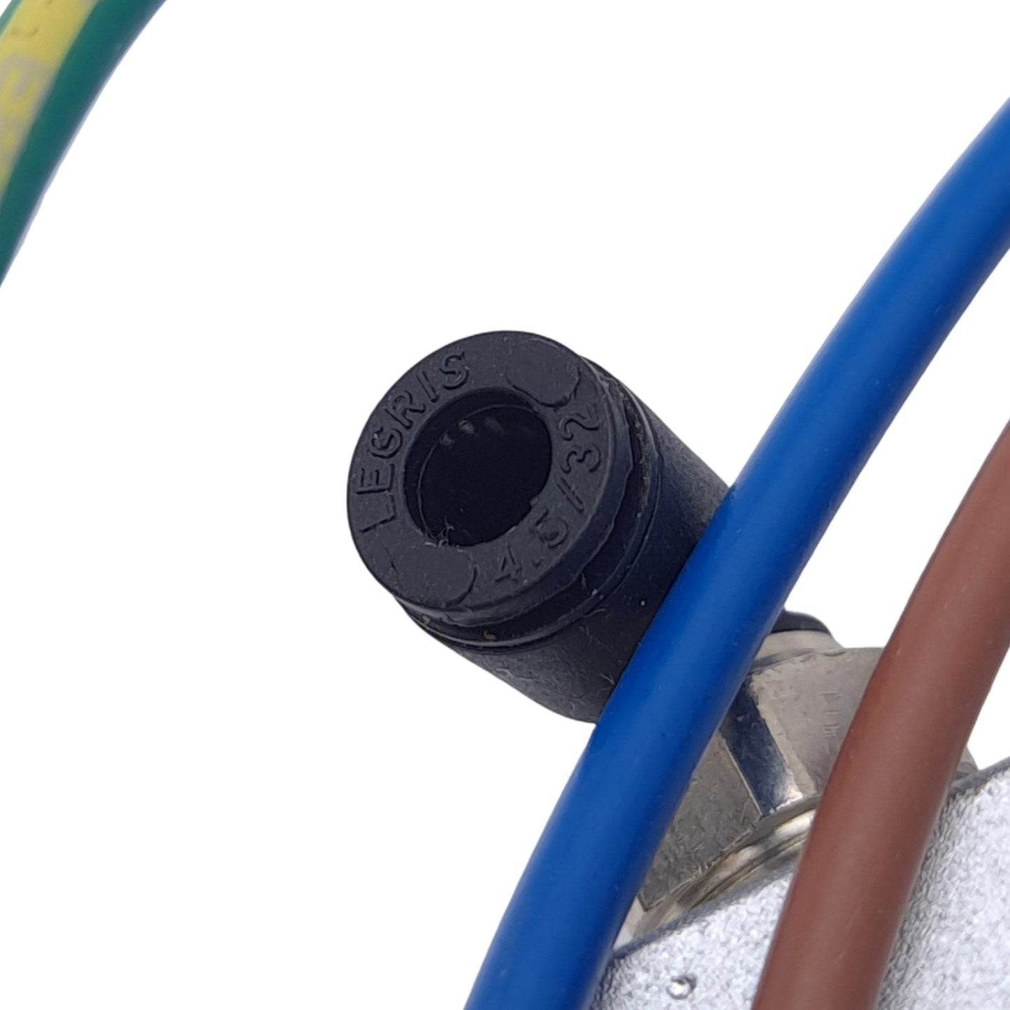 Used Clippard MME-3PDS-D024 Solenoid Valve, Direct Acting 3-Way, 1/8 NPT, 24V, 8 bar