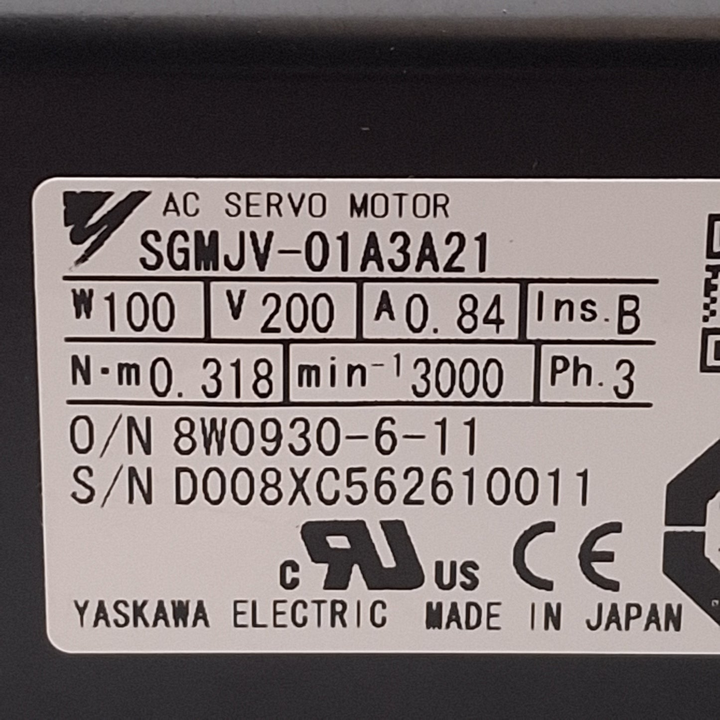 Used Yaskawa SGMJV-01A3A21 Servo Motor, 3Ø 200VAC, 100W, 20-bit, 3000RPM, 40mm Frame