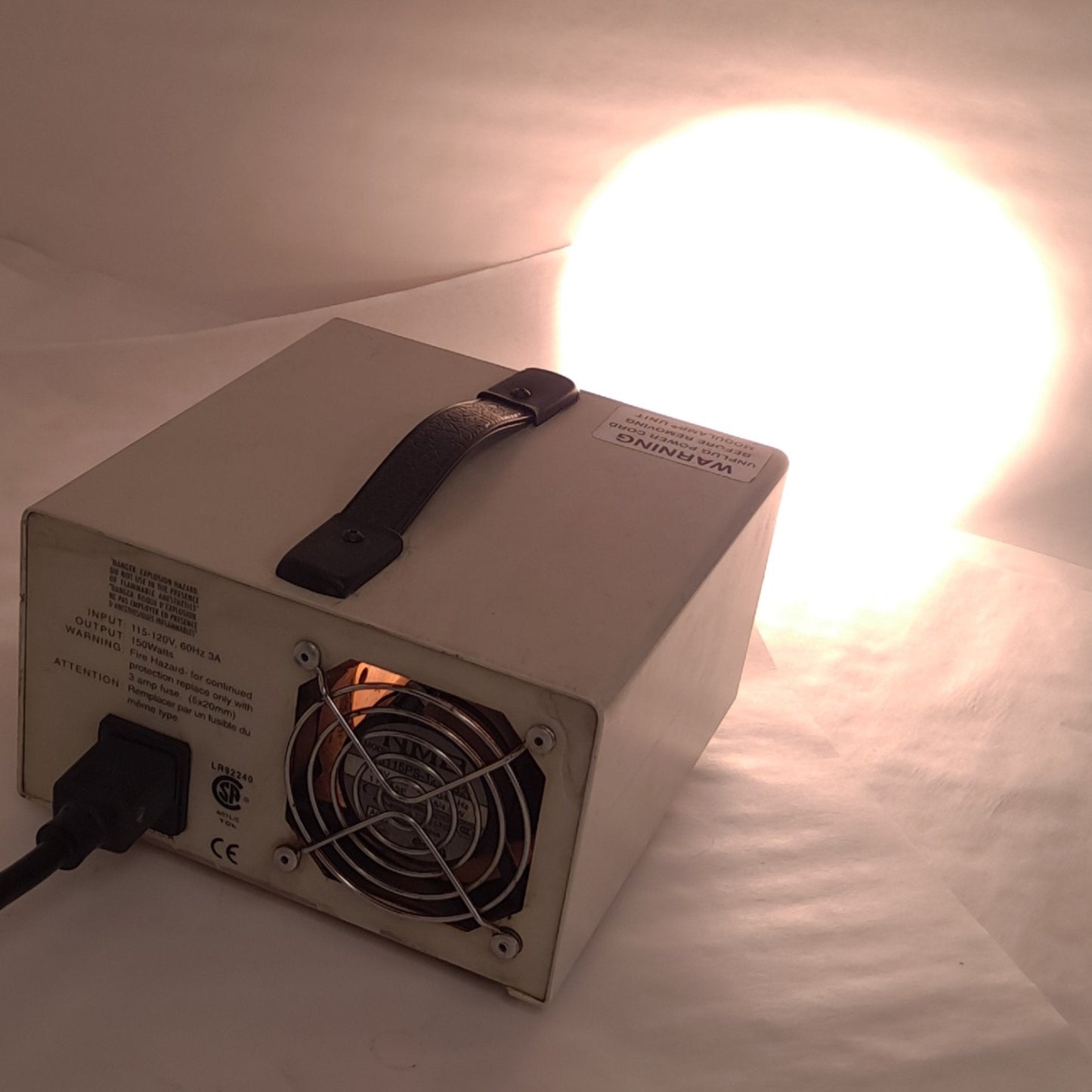 Used Leeds LR92240 EKE Microscope Fiber Optic Illuminator, 115-120VAC 3A 150W 40000fc