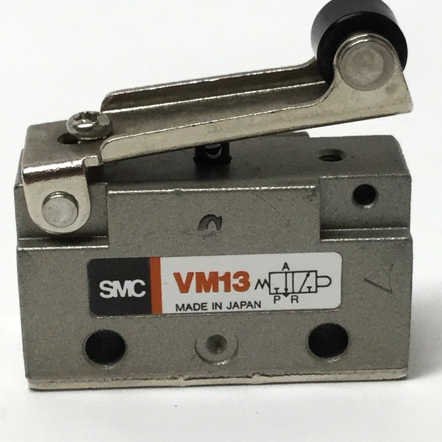 Used SMC VM131-N01-01 Pneumatic Mechanical Air Valve Roller Cam Lever Switch, 3-Way
