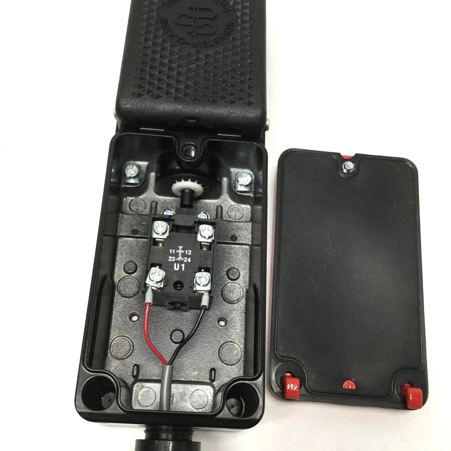 Used Bernstein F1-U1Z 606.1100.005 Single Pedal Foot Switch SPDT 3A 240VAC IP65