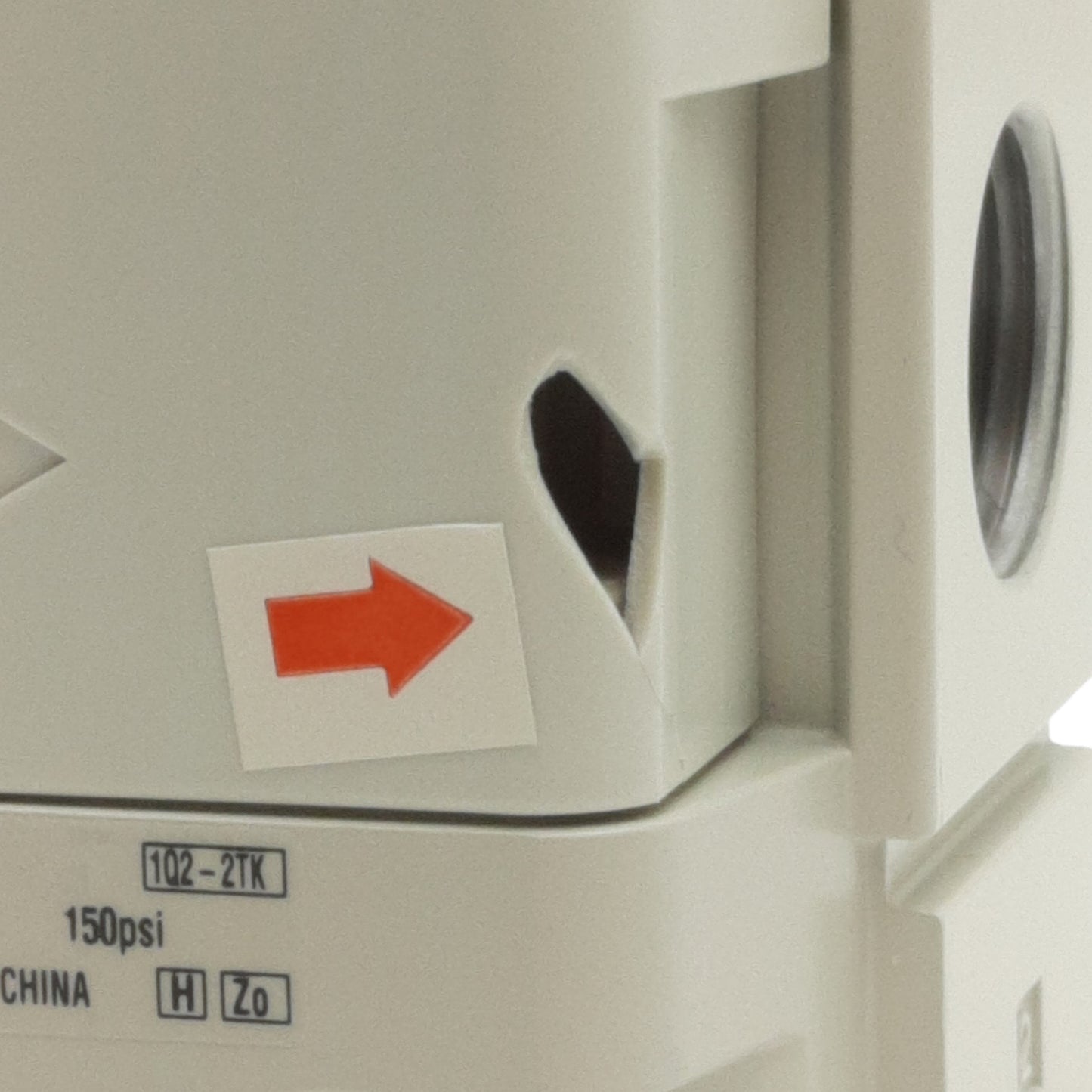 New – Open box SMC VHS40-N04-Z-D Mechanical Valve, 1/2in x 1/2in x 1/2in Female NPT, 150psi