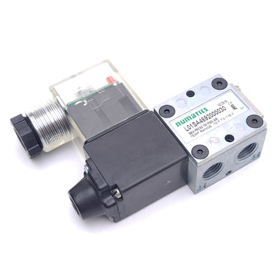 New Numatics L01SA4592000030 Solenoid Valve, 4/2 Way, 1/8 NPTF, 110VAC Coil, 150 psi