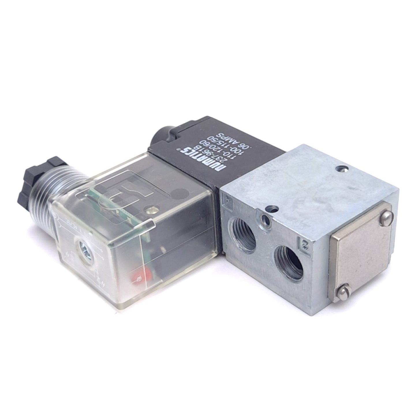 New Numatics L01SA4592000030 Solenoid Valve, 4/2 Way, 1/8 NPTF, 110VAC Coil, 150 psi