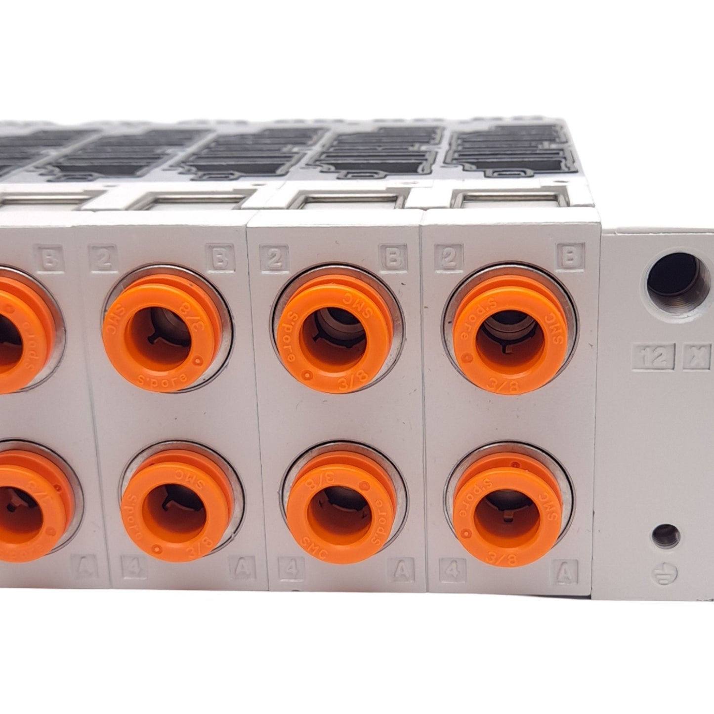 New SMC VV5Q41-06N11TFU1 Pneumatic Manifold, 6-Station, ø3/8in One-Touch, D-Sub