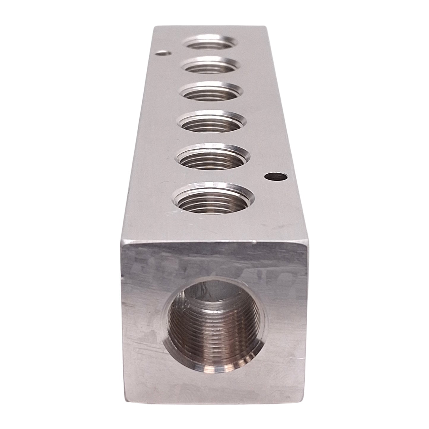 New – Open box Pneumadyne M30-375-6-90 Aluminum Manifold, 6-Station, 1/2in & 3/8in NPT Ports