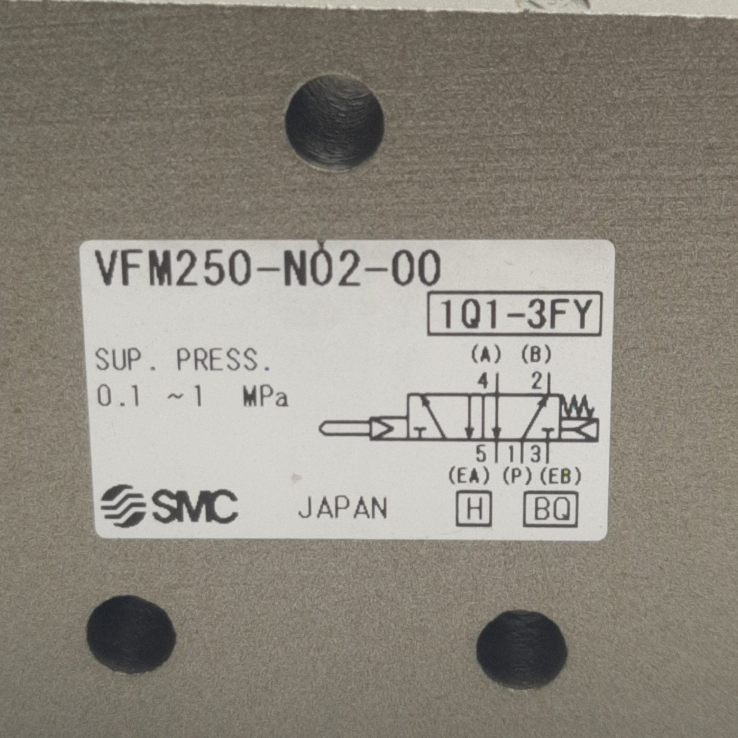 New SMC VFM250-N02-00 Mechanical Valve, Momentary, 0.1-1.0MPa, 5 Ports, 1/4in NPT