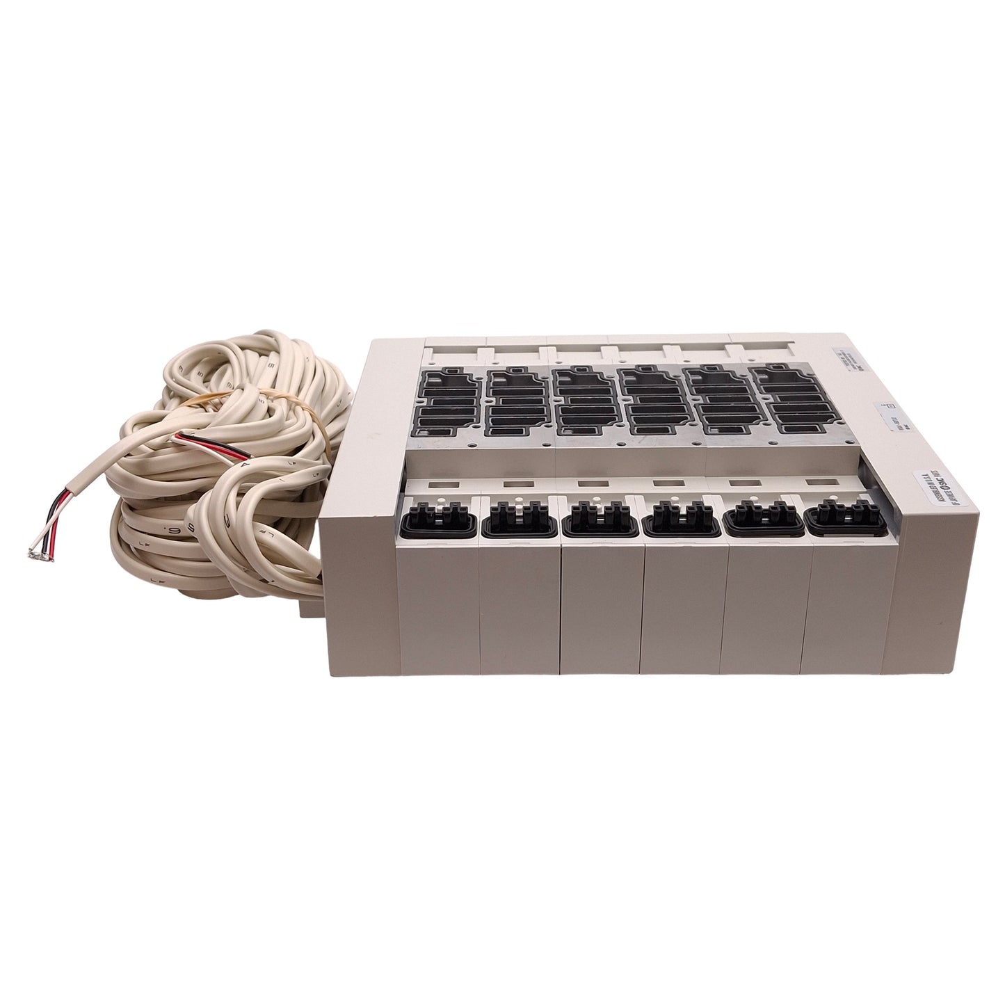 New SMC VV5Q41-0603TLU2 Base Mounted Pneumatic Manifold, 6-Station, NPT3/8, 3m Cable