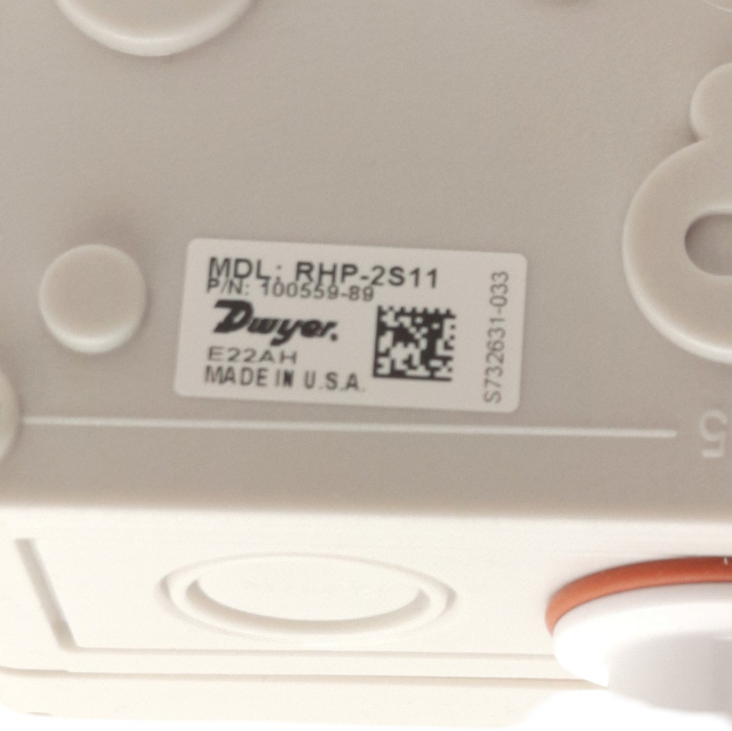 New Dwyer RHP-2S11 Temp/Humidity Sensor, -40 to 140°F, 0-100& RH, 4-20mA Output