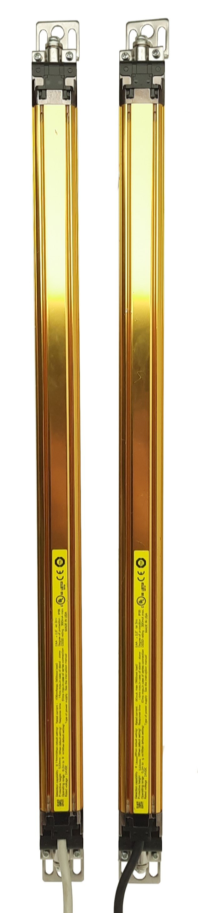 Used Omron F3SJ-A0533P14 Safety Light Curtain, 2x PNP, 533mm, .2-9m, Ø14mm, 24VDC
