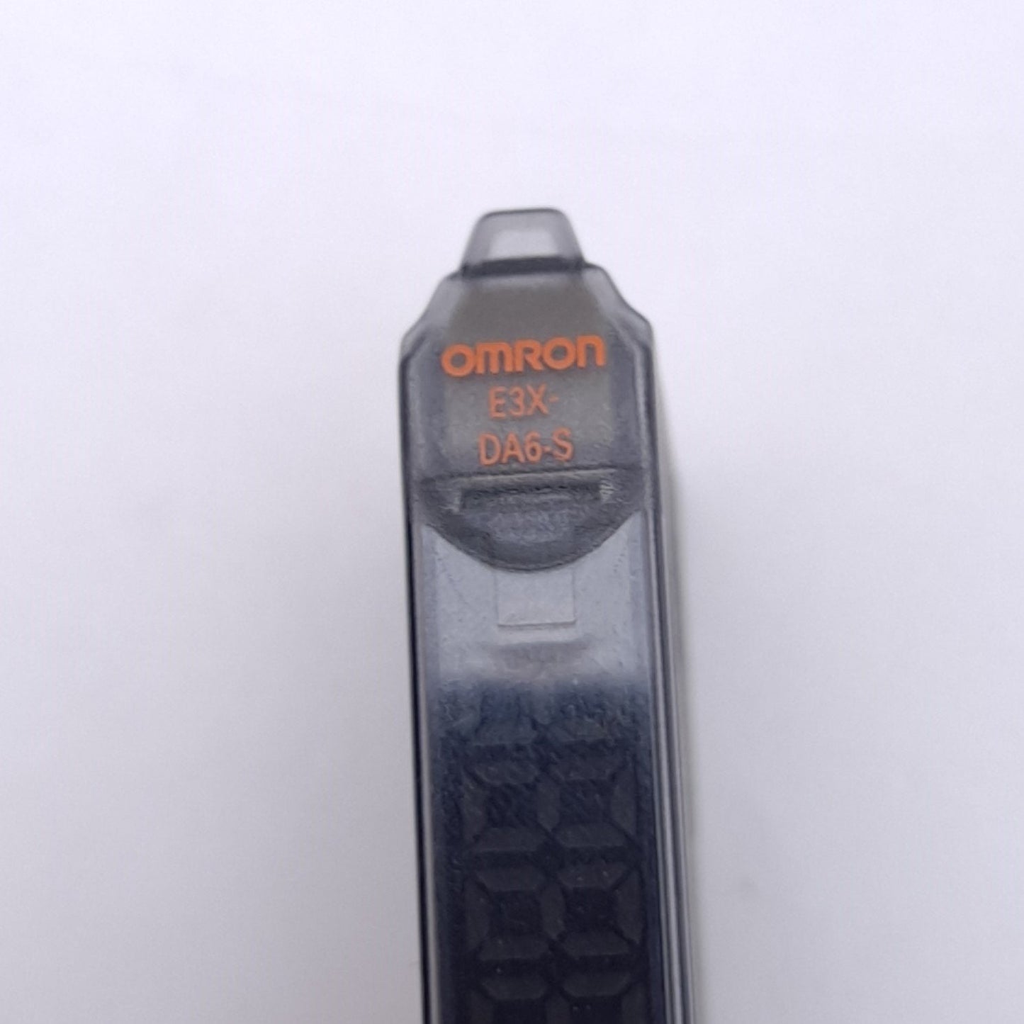 New – Open box Omron E3X-DA6-S Digital Amplifier for Photoelectric Sensor, NPN Output, 12-24VDC