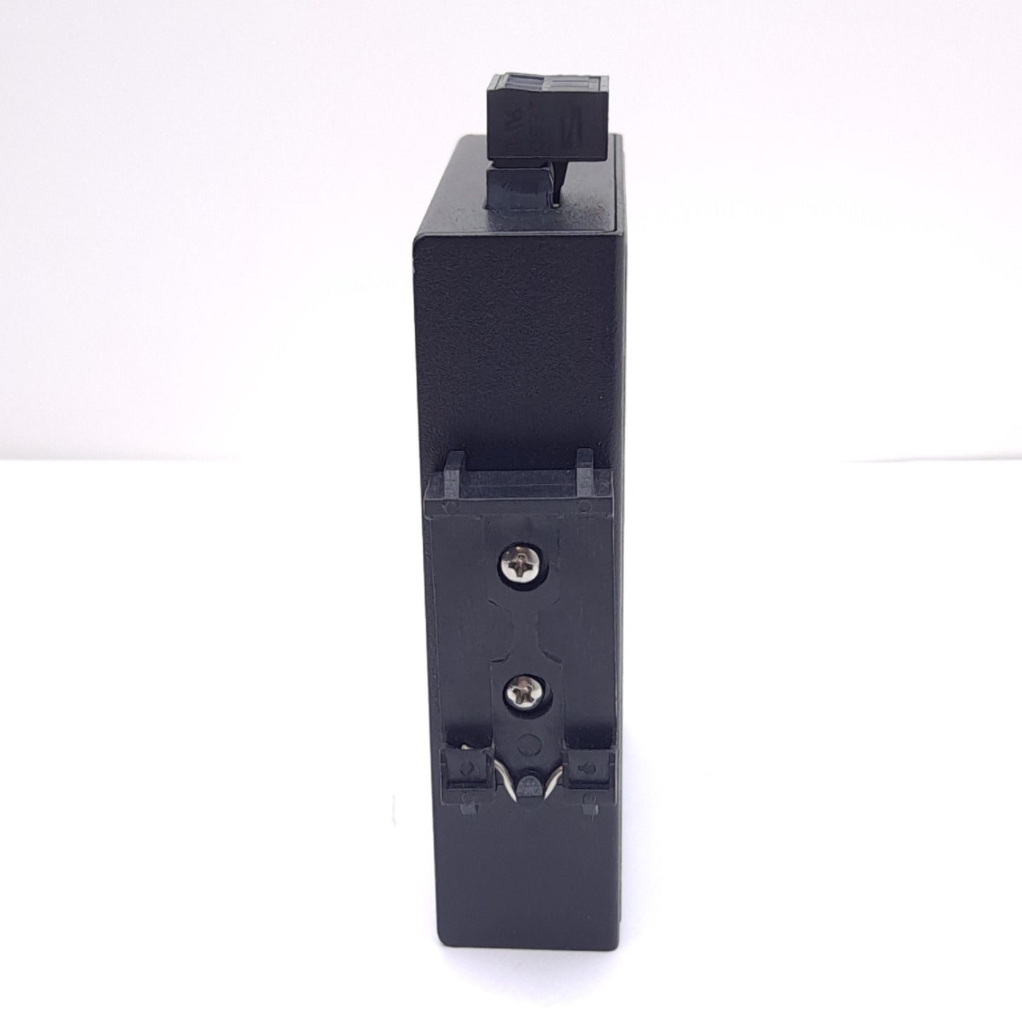 New Contemporary Controls EISK5-100T Ethernet Switch, 5xRJ45, 24VAC/DC, 100Mbps, DIN