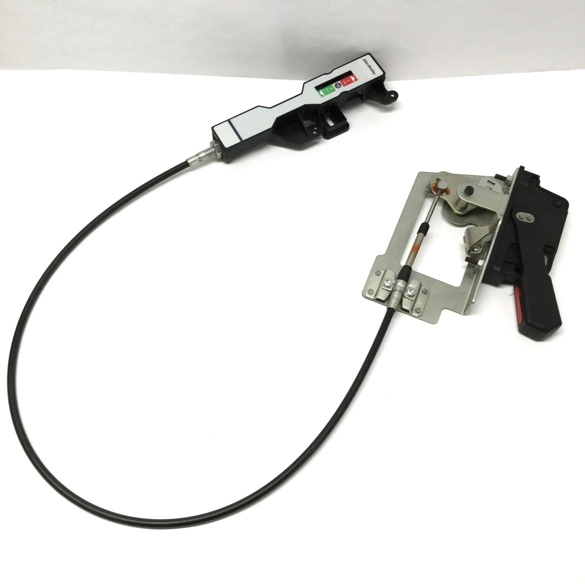 Flanger Operator Allen Bradley 140G-H-FCX04 Circuit Breaker Cable Operator, Flange, 4ft ...