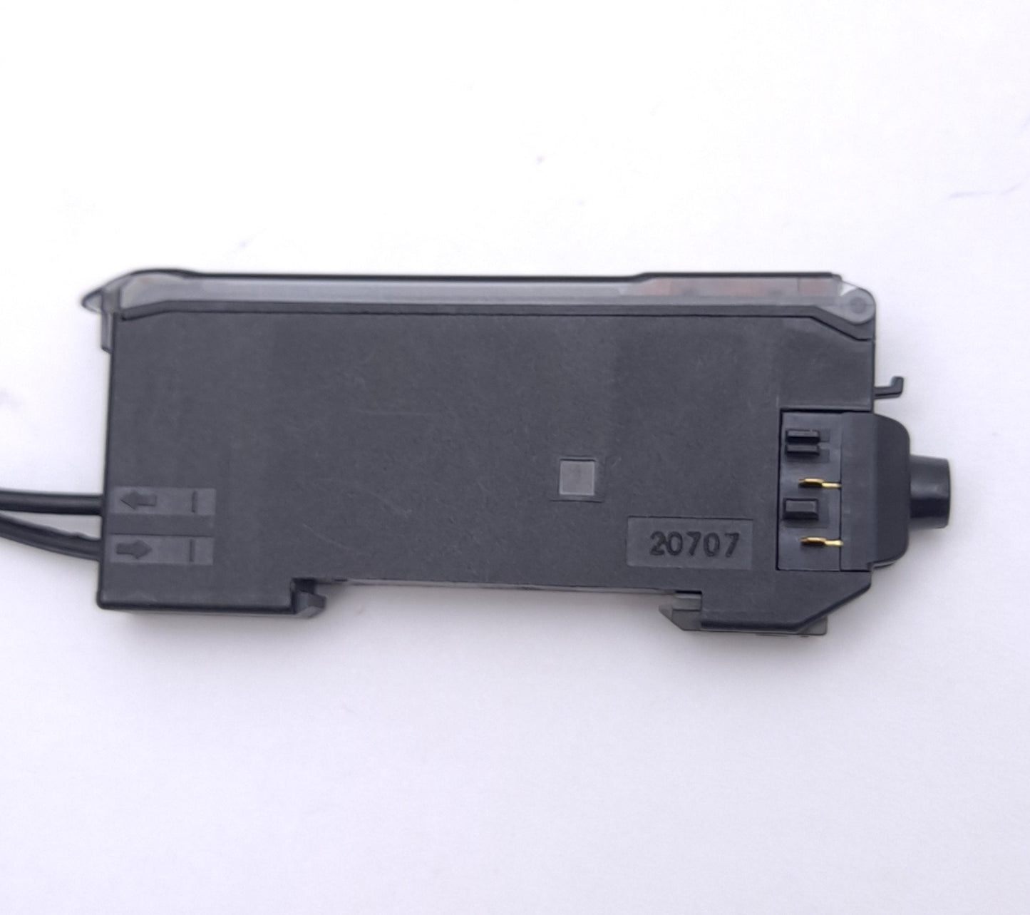 New – Open box Omron E3X-DAG6-S Photoelectric Sensor Digital Amplifier w/ Cable, NPN, 12-24VDC