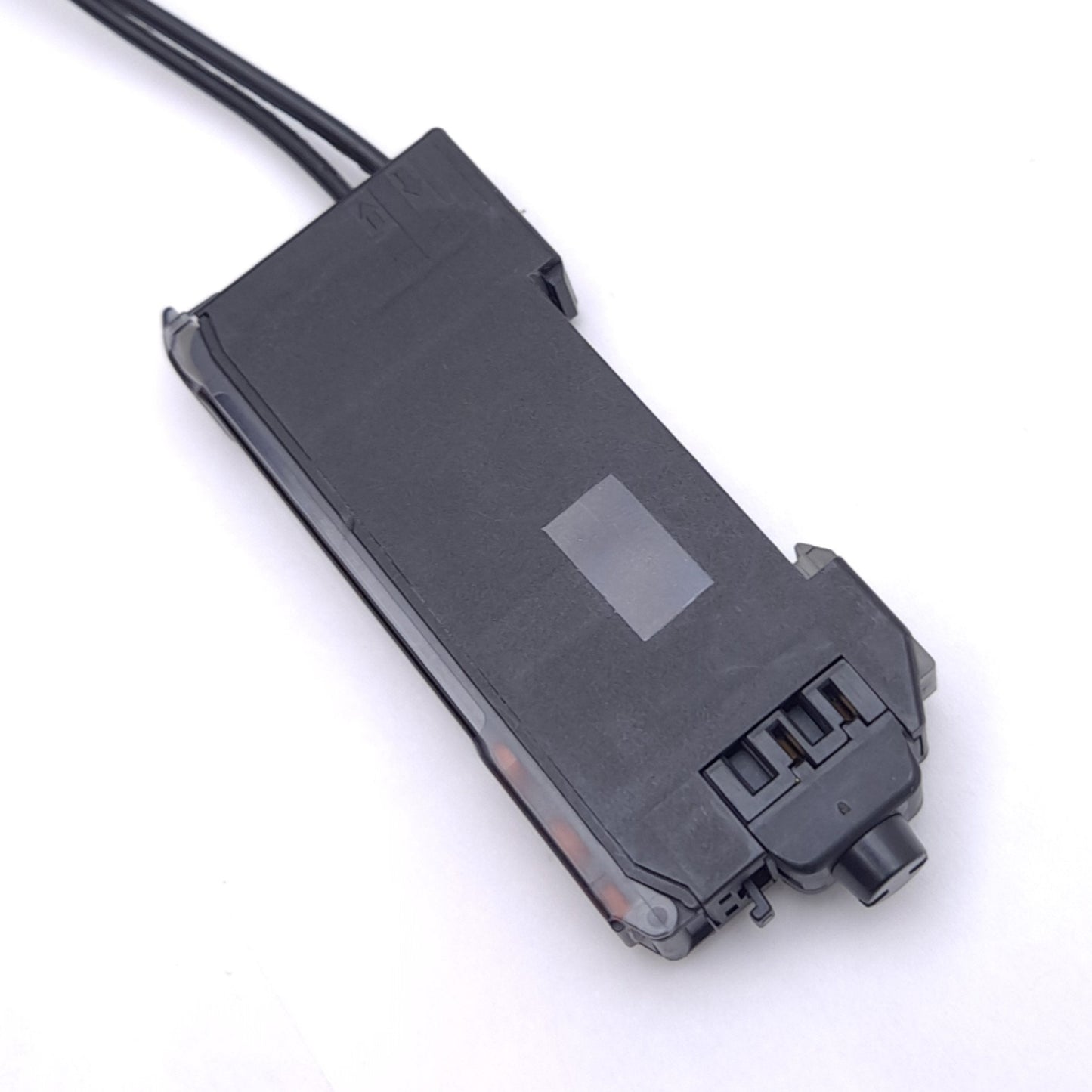 New – Open box Omron E3X-DAG6-S Photoelectric Sensor Digital Amplifier w/ Cable, NPN, 12-24VDC