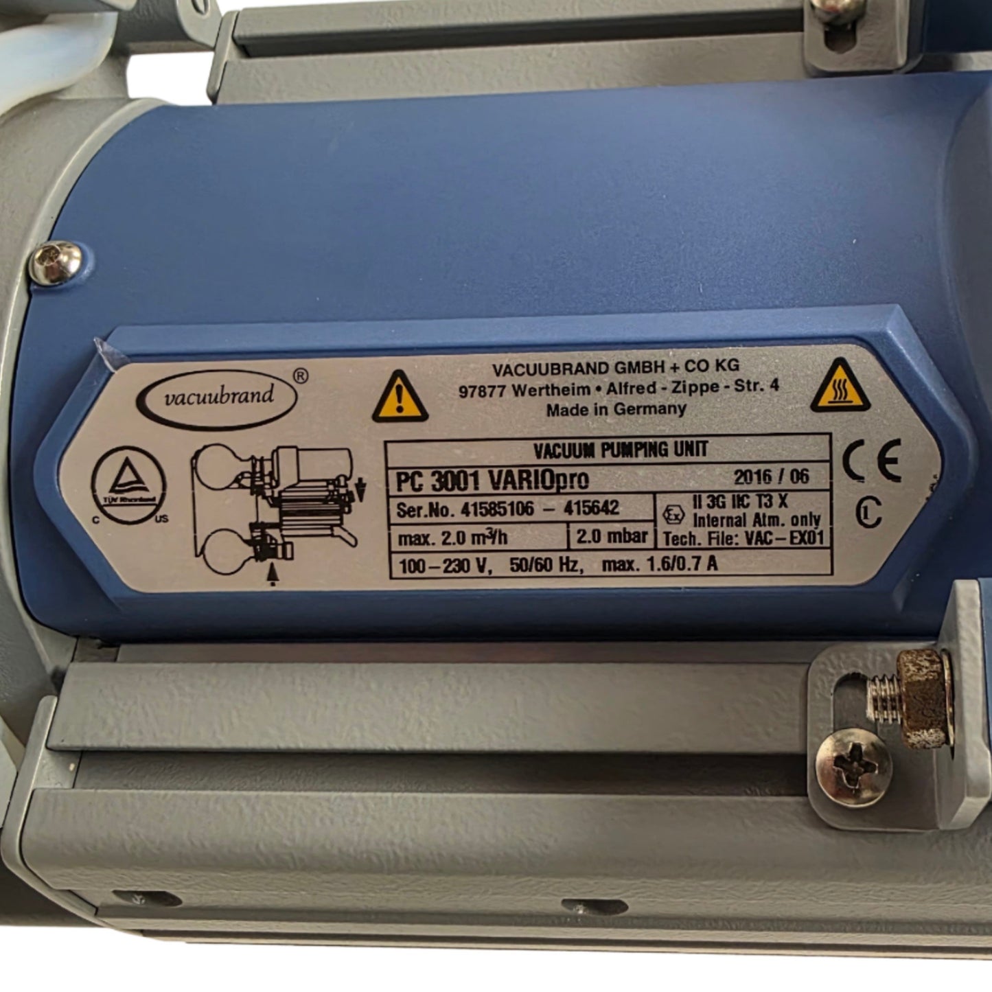 Used Vacuubrand PC3001 VARIOpro Chemistry Pumping Unit 2 mbar, 2 m³/h, 100-230VAC
