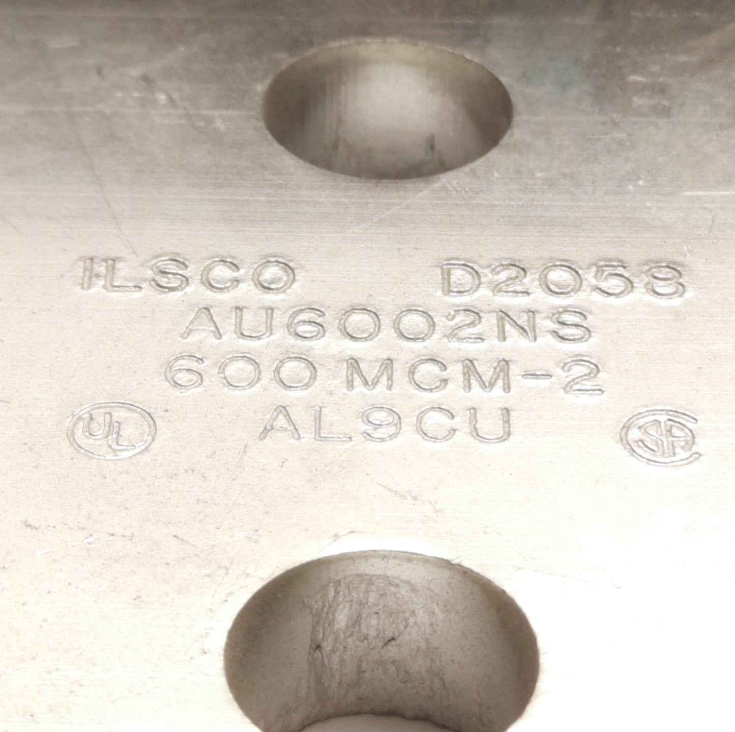 New Ilsco AU6002NS Mechanical Lug 1-Pole 2-Conductor, Conductor Range: 600-2