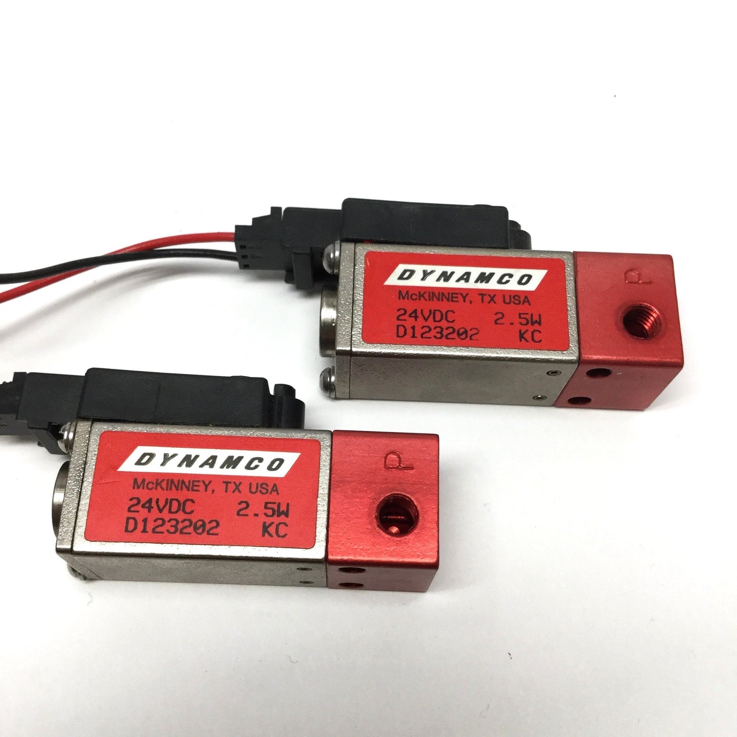 Used Lot of 2 Dynamco D123202 Solenoid Air Valves, 3-Way, 24VDC 2.5W, 10-32 Ports