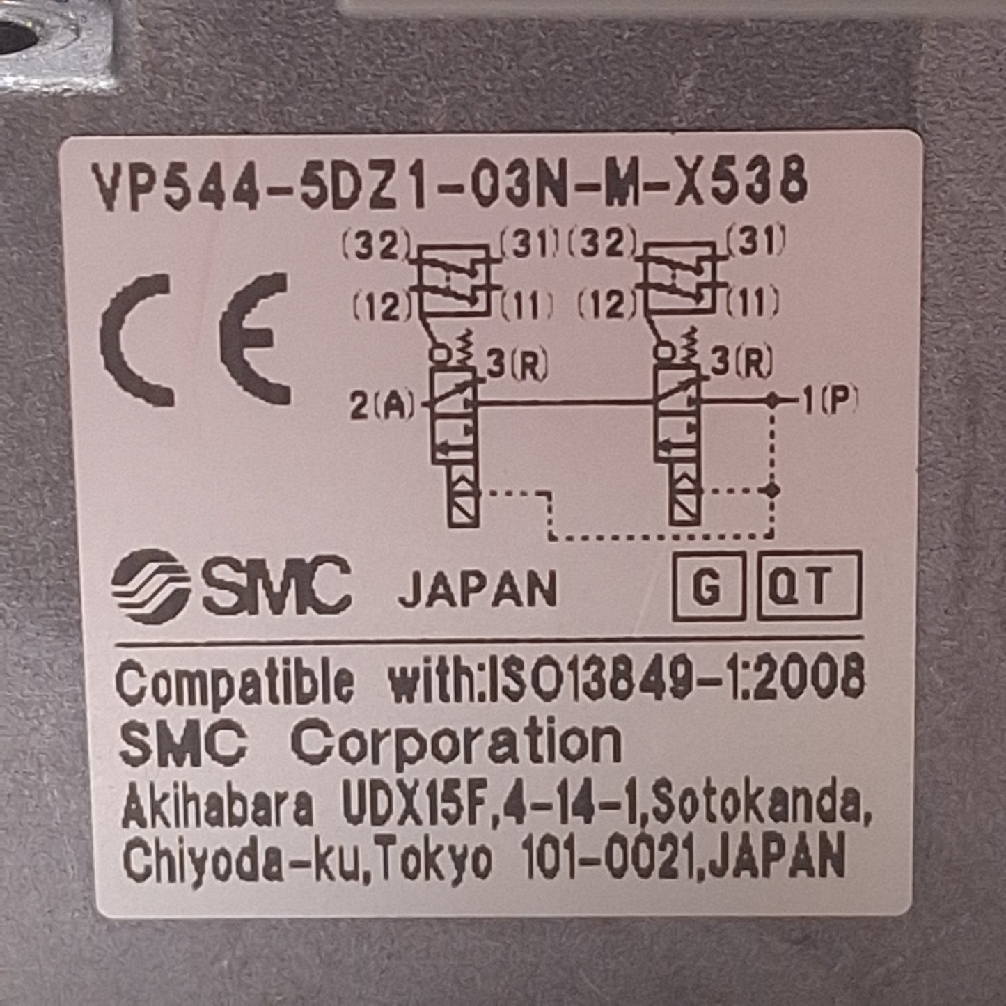 Used SMC VP544-5DZ1-03N-M-X538 Dual Solenoid Valve Assembly w/ Manifold Base 24VDC
