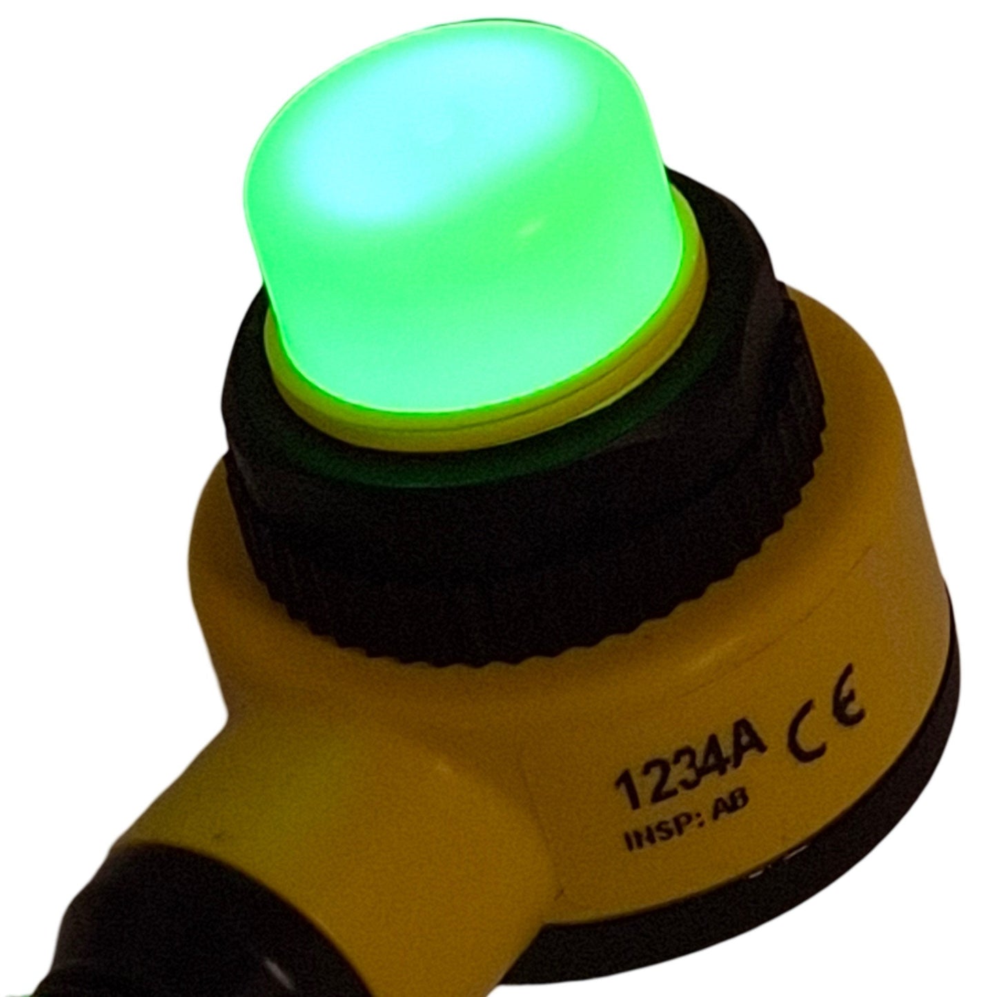 Used Banner T18GRYPQ LED Indicator, 3-Color Green Red Yellow, 10-30VDC, 4-Pin M12