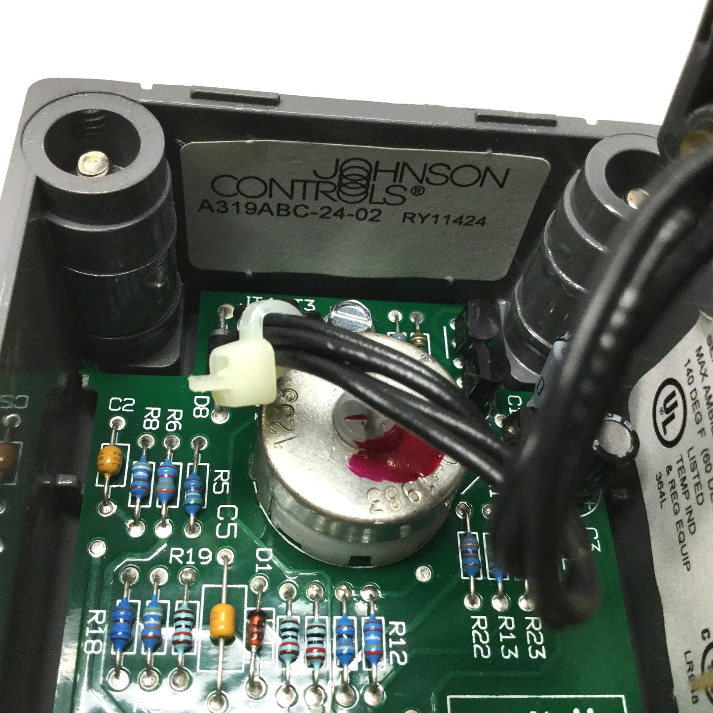 Used Johnson A319ABC-24-02 Temperature Control Switch SPDT -20°F to 100°F, 1-30° Diff