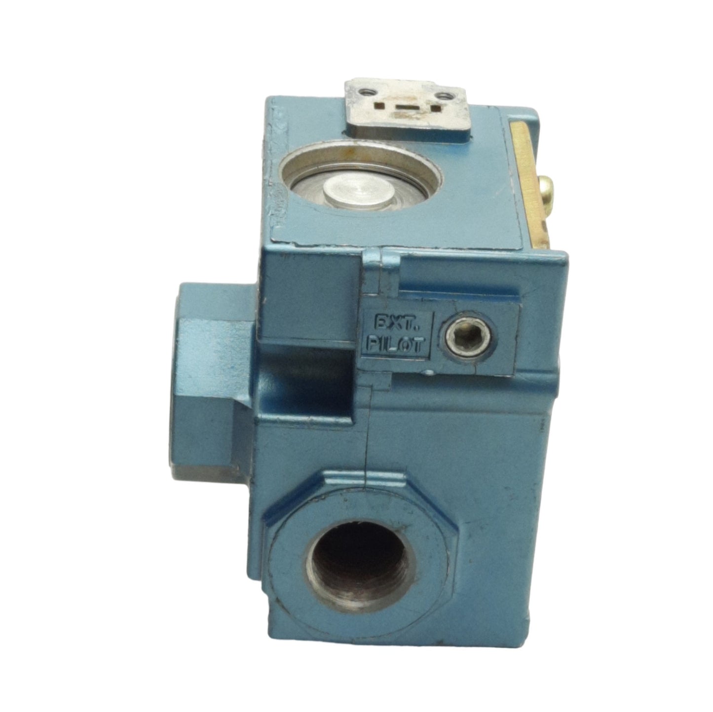 Used Mac Valves 56C-13-111CA Pneumatic Valve, 3/2 Way NC, 1/2in NPTF, *No Solenoid*