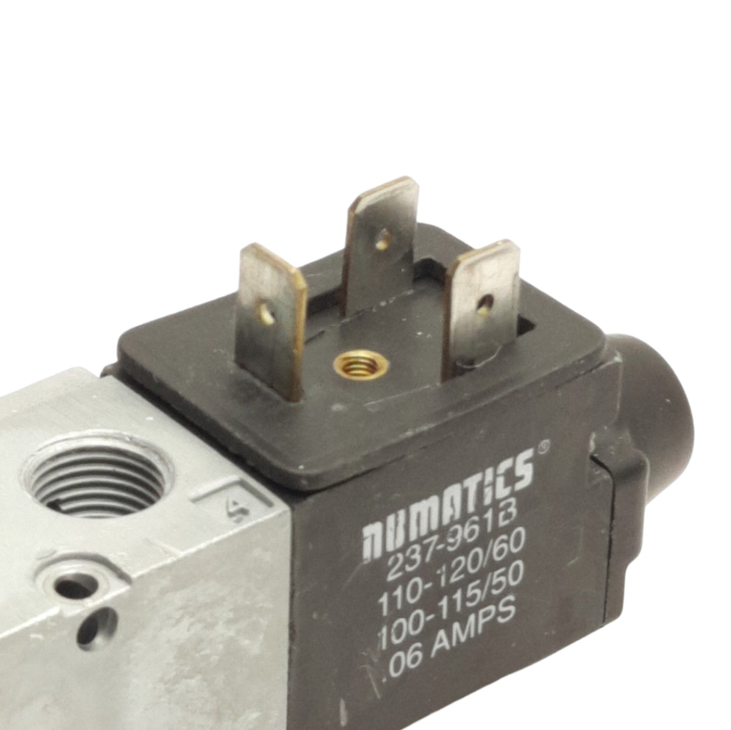 Used Numatics L01SA4592000030 Solenoid Valve, 4/2 Way, 1/8 NPTF, 110VAC Coil, 150 psi