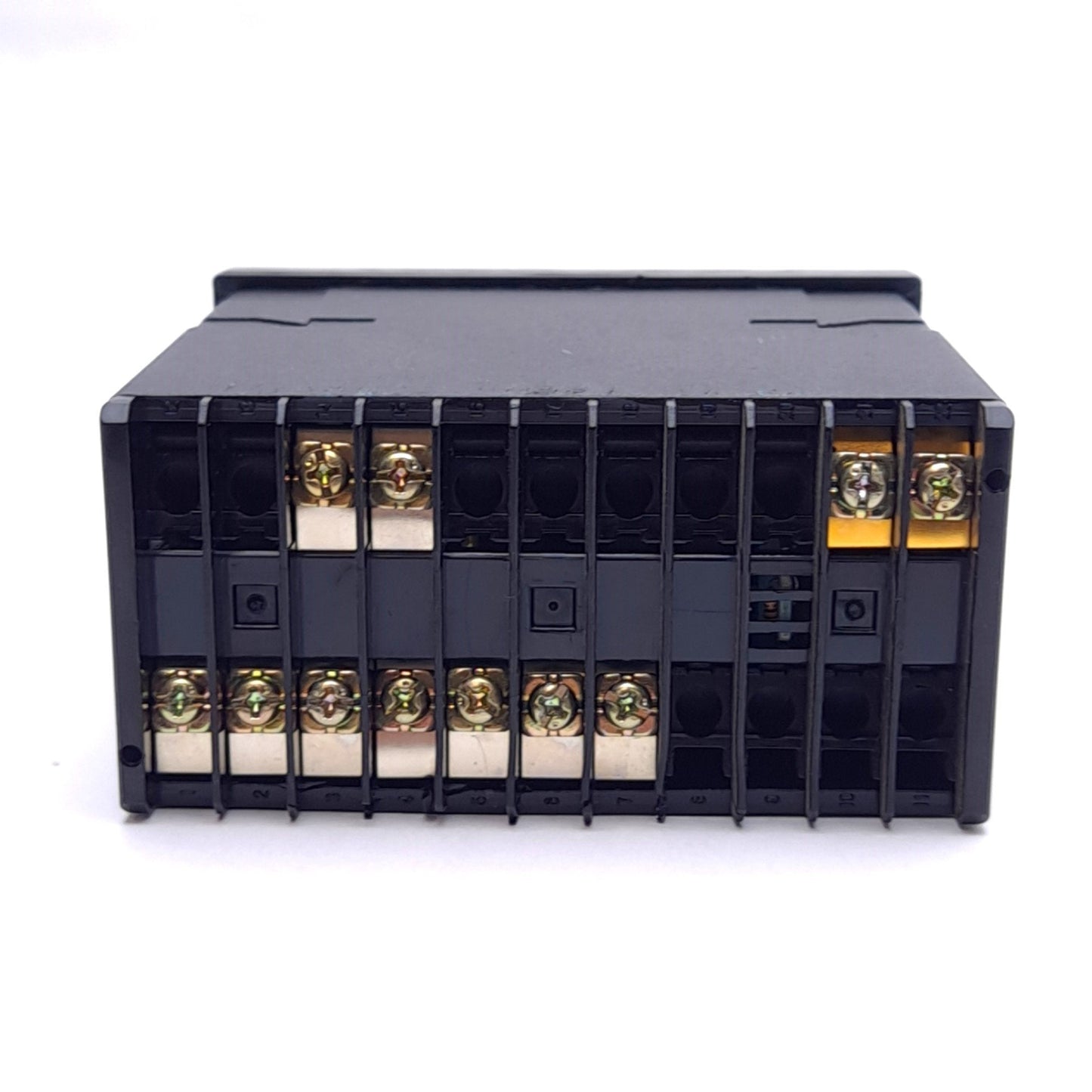 Used Barber Colman MAE1-10300 Temperature Controller, 0-1600°F Type J, 1/8 DIN Panel