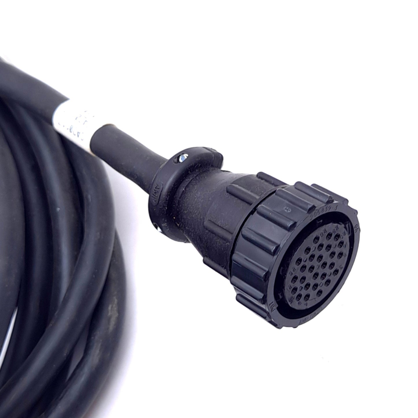 Used Flex Cable 2090-CFBM6DF-CBAA09 Motor Feedback Cable, AMP 28-Pin Female, 4.5m
