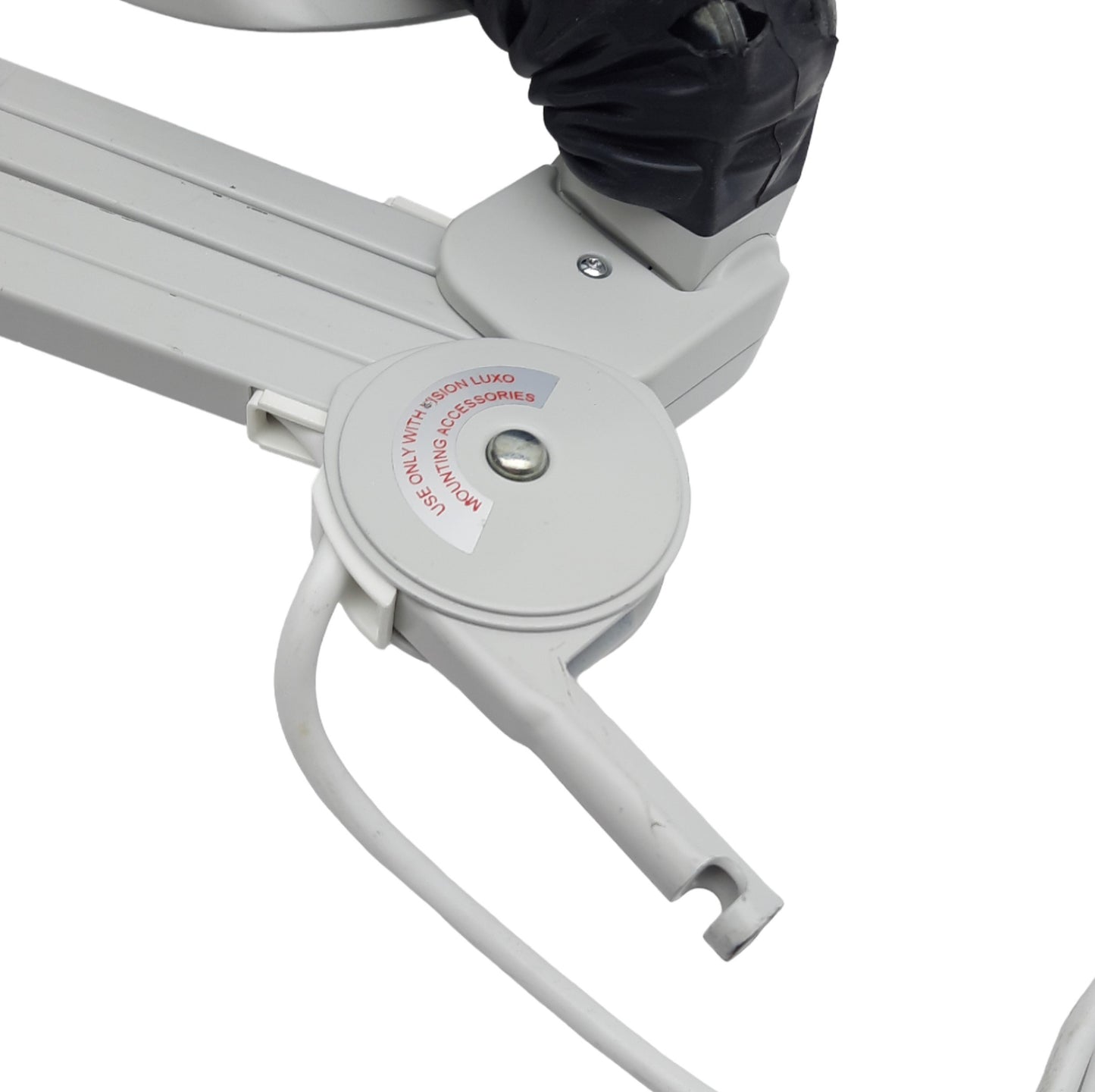 Used Luxo WAL025971 Wave LED Magnifier, 30in Arm, 5D, 100-120VAC, 200mm WD *Chip*