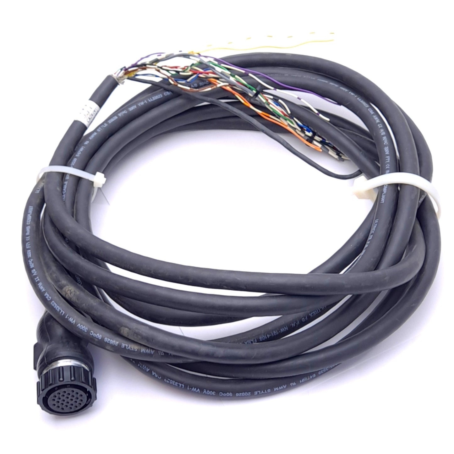 Used Flex Cable FC-CFBM6DF-CBAF-M005 Servo Motor Feedback Cable, 28-Pin Female, 5m