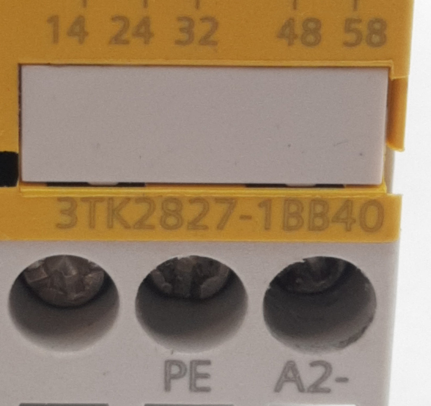 Used Siemens 3TK2827-1BB40 Sigaurd Safety Relay, 2NO + 1NC, 24VDC, 5A, DIN Rail