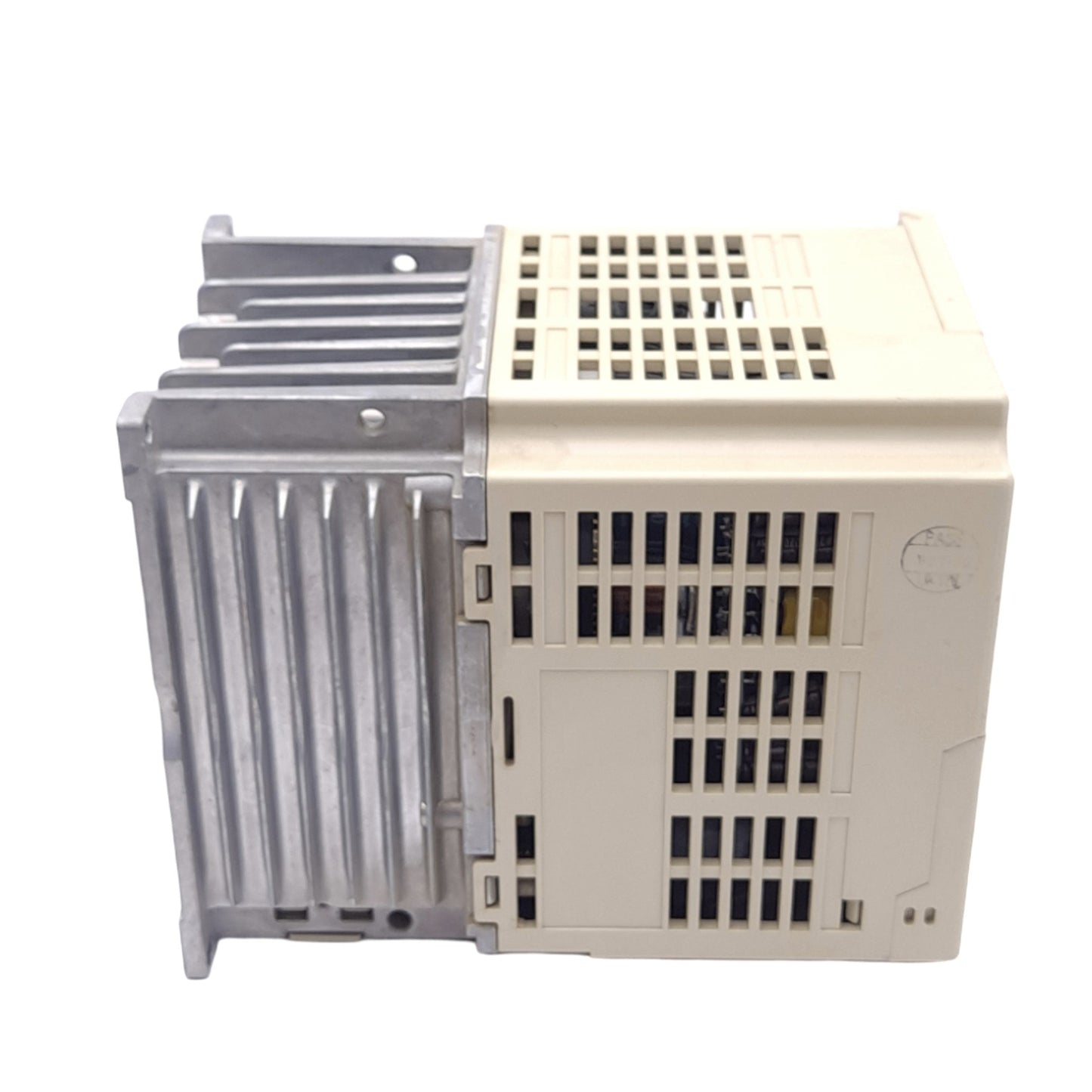 Used Yaskawa CIMR-V7CC41P5 VS-606V7 Inverter, 3-Phase, 400VAC In, 460VAC 4.8A Out