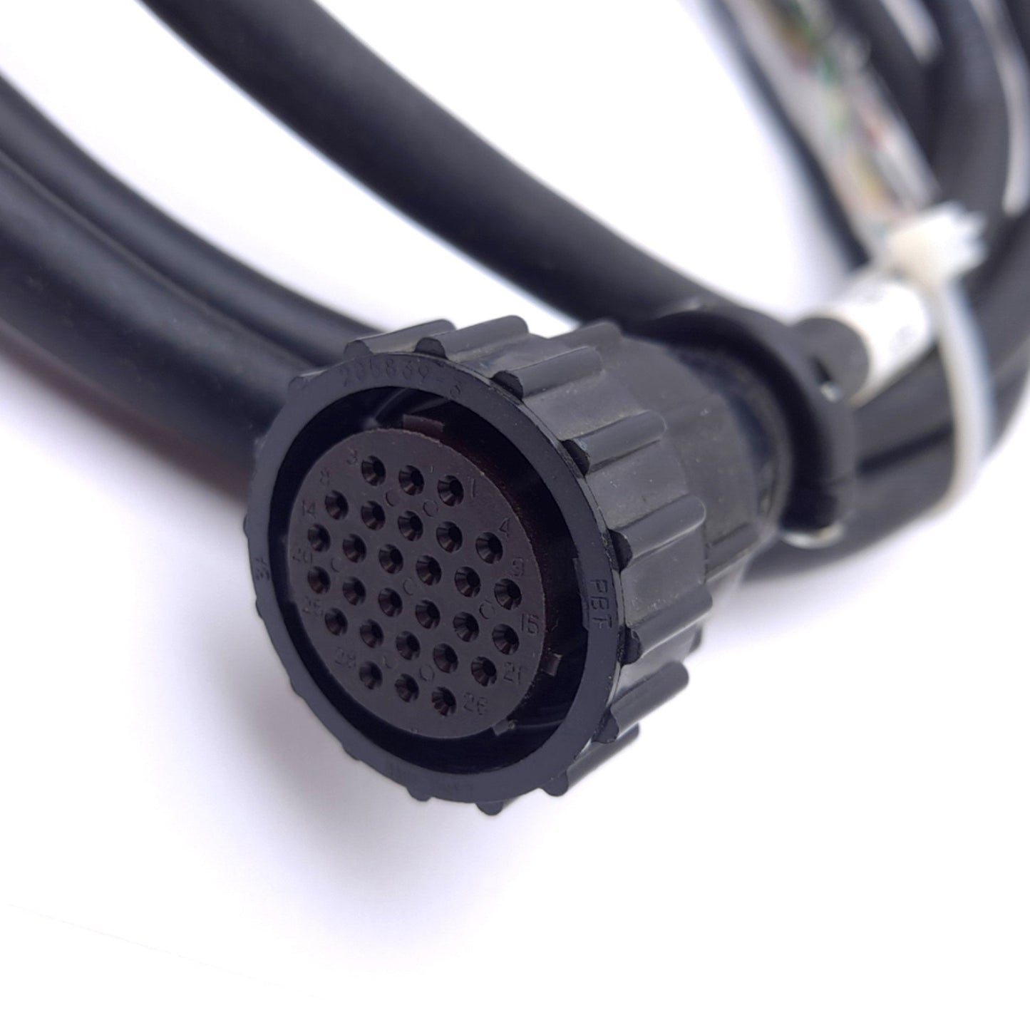 Used Flex Cable 2090-CFBM6DF-CBAA09 Motor Feedback Cable, AMP 28-Pin Female, 1m