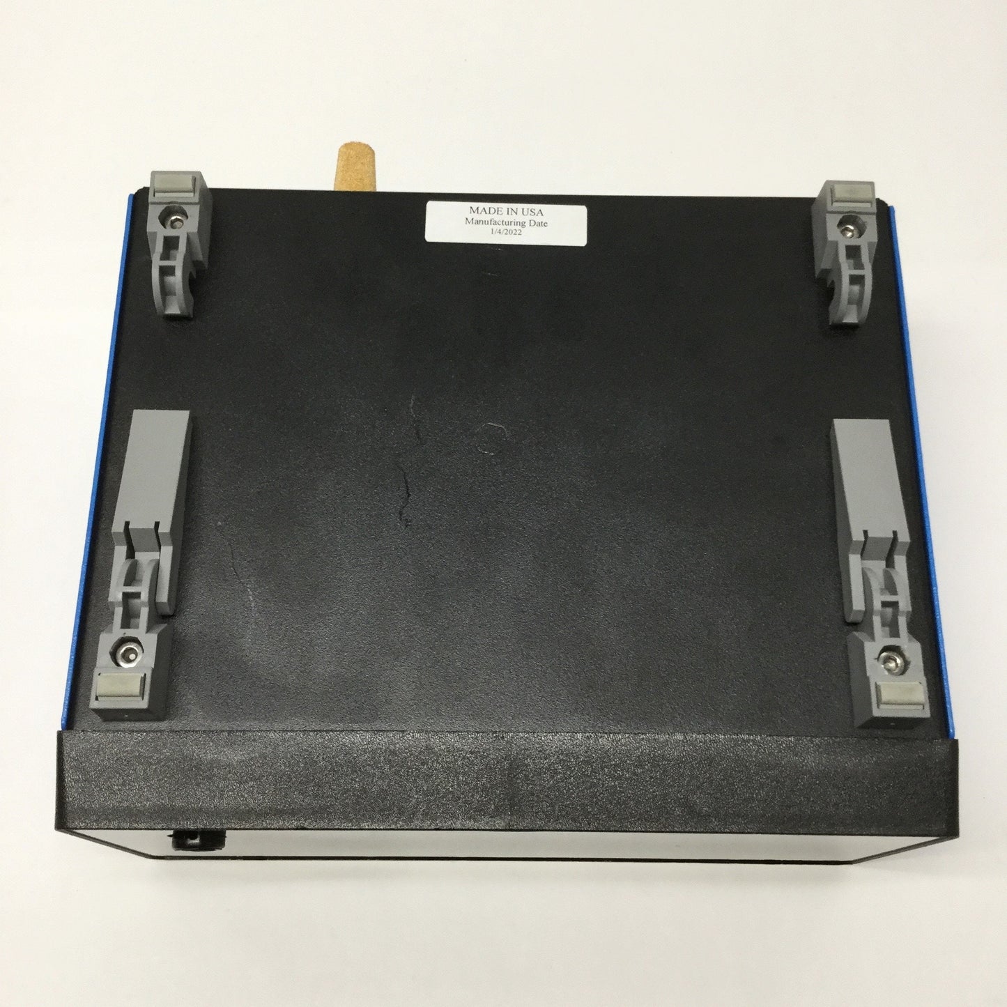 For parts or not working Nordson EFD 7364362 UltimusPlus II Precision Fluid Dispensing Unit, *For Parts*