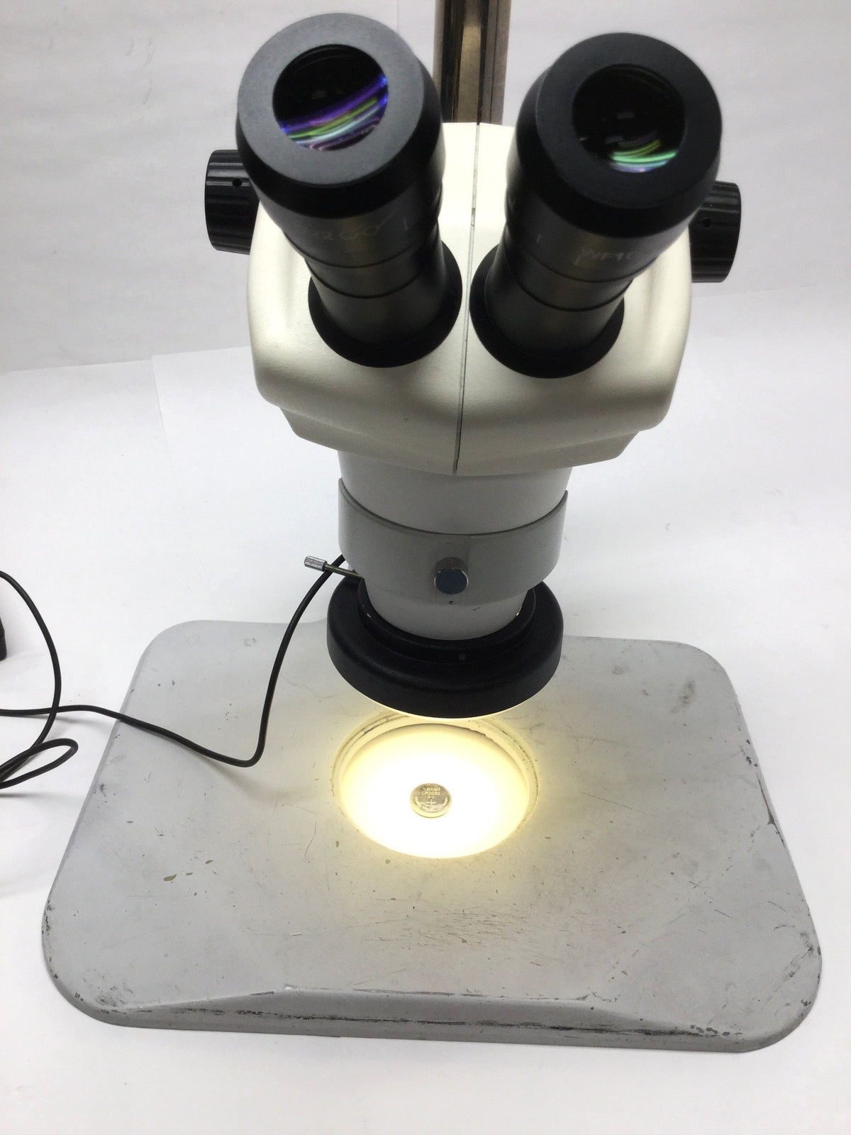 Used Scienscope NZ-BD-B2 Stereo Microscope .8-5x Ø76mm WF10X/22 w/Stand & Ring Light