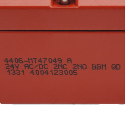 New Allen Bradley 440G-MT47049 Guardmaster Safety Interlock Switch 2NC/2NO 24VAC/DC
