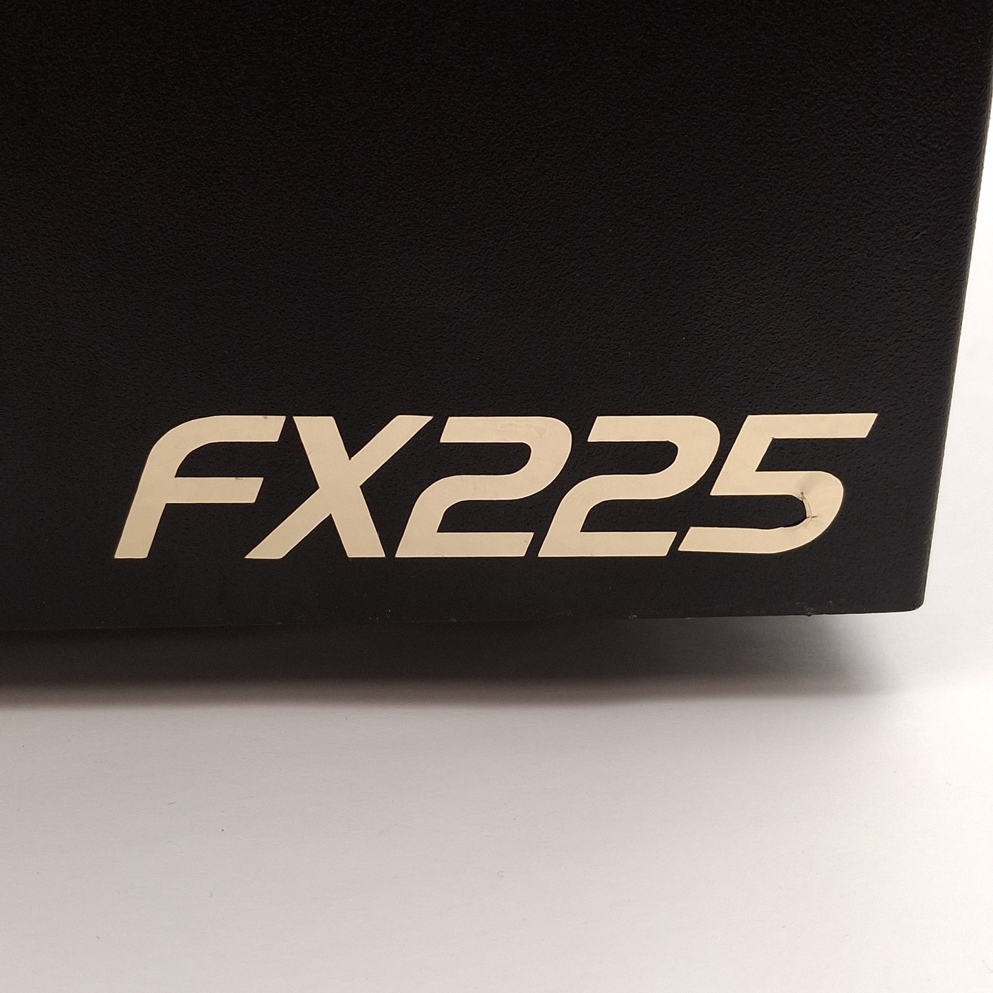 Used EDSYN FX225 Fume Extractor, 0.3µm Filter, 120cfm, ø50mm OD Ports, 230VAC 0.9A