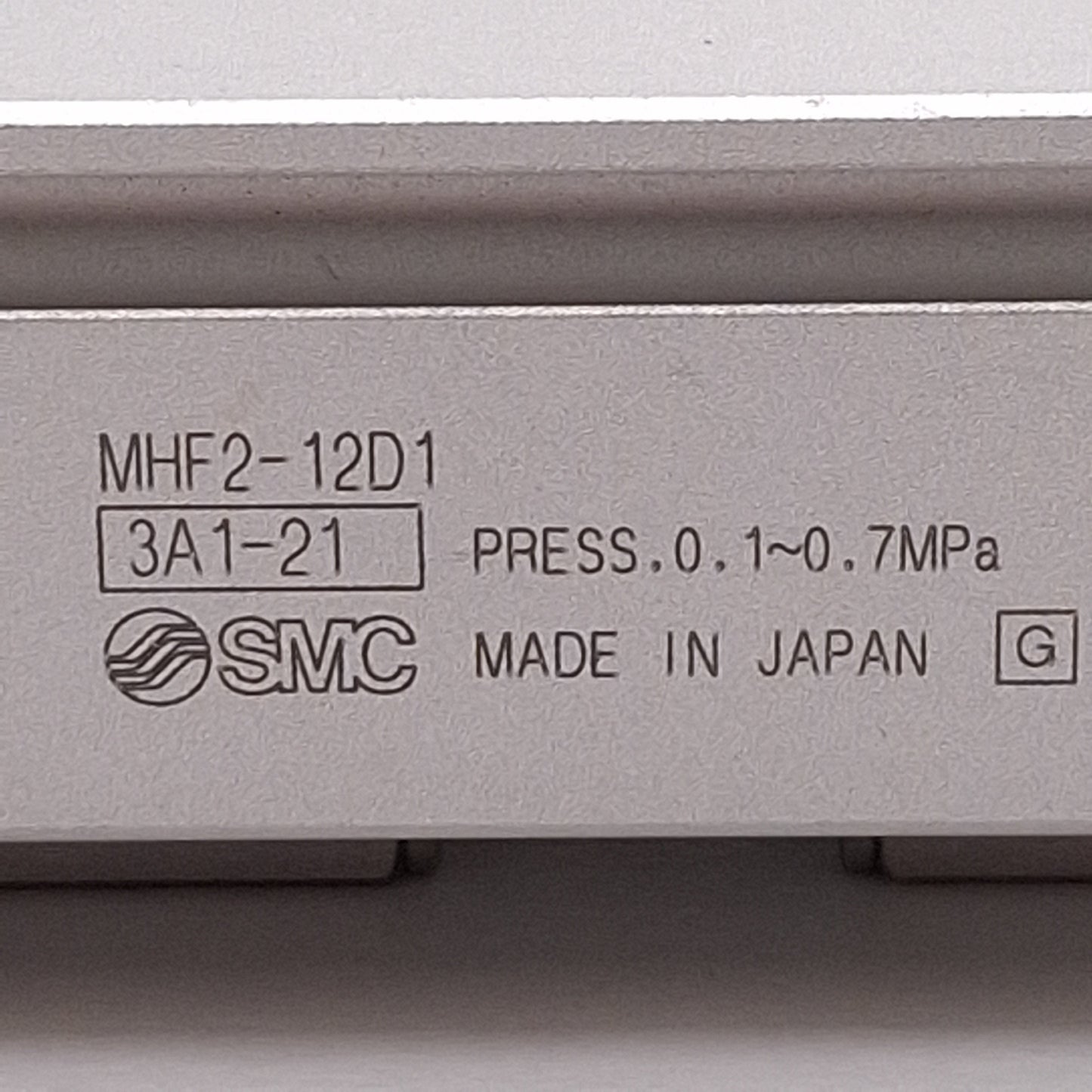 Used SMC MHF2-12D1 Parallel Gripper, ø12mm Bore, 24mm Stroke, 48N Force, M5x0.8 Ports