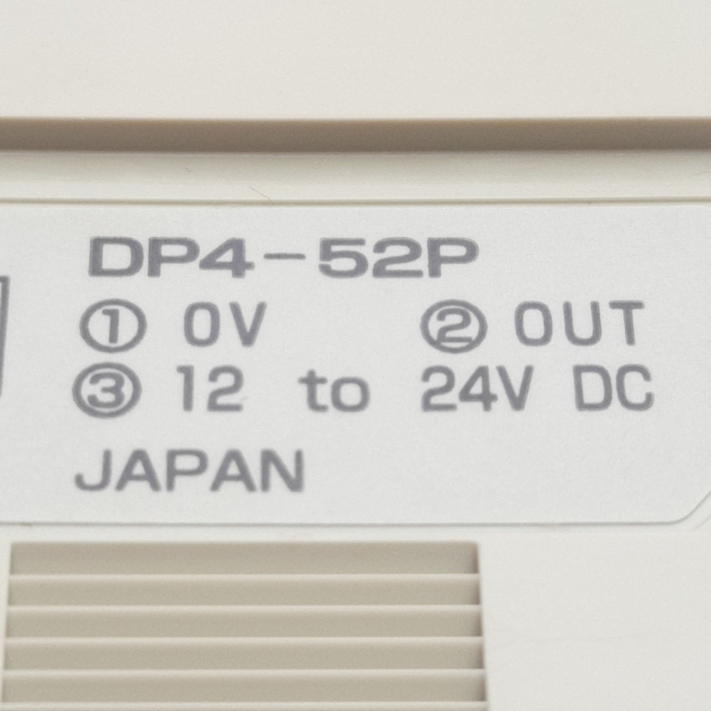 Used SunX DP4-52P Compact Digital Pressure Sensor, PNP, 0-1MPa, 12-24VDC, M5 Female