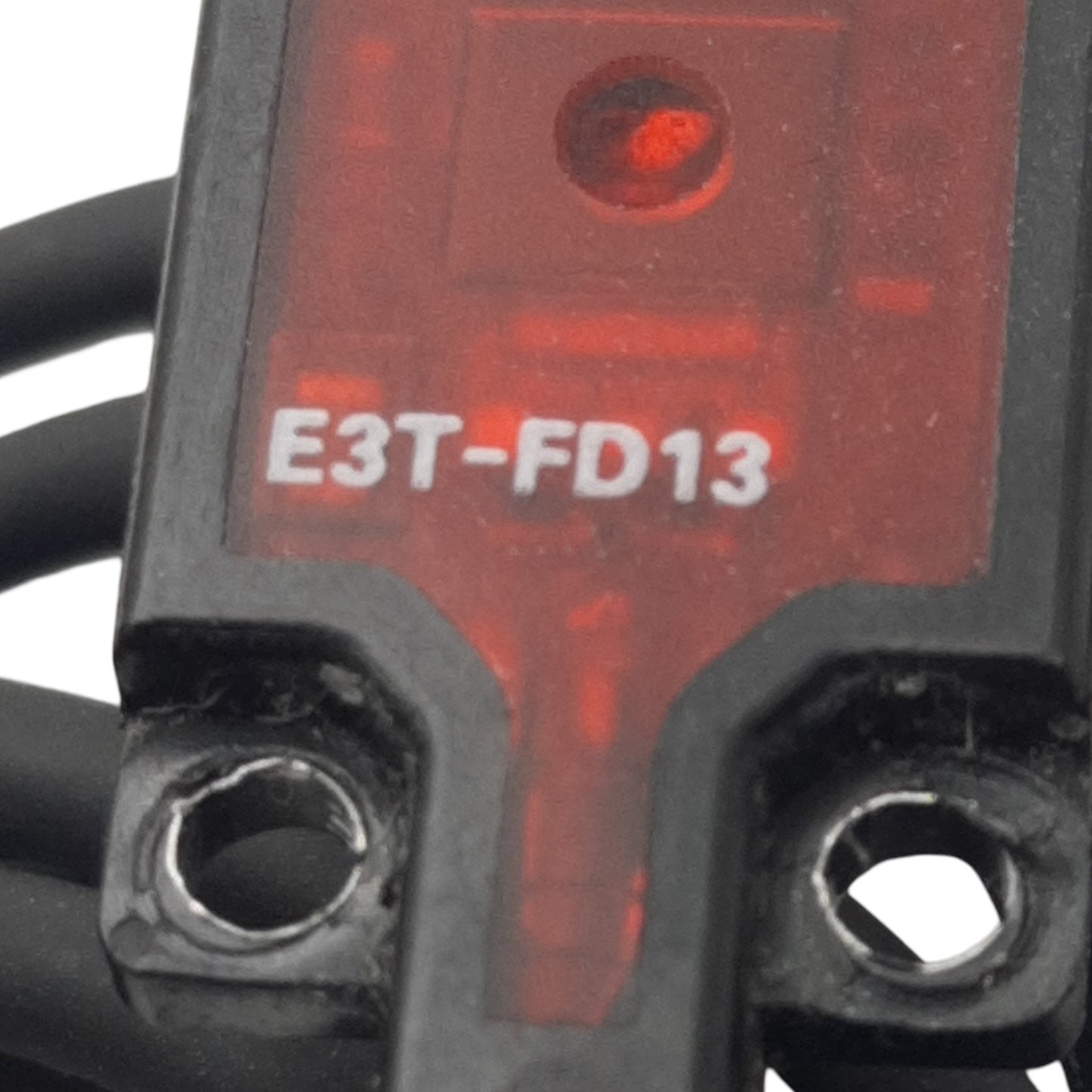 Used Omron E3T-FD13 Photoelectric Sensor, PNP Output, 12-24VDC 20mA, 5-30mm Range, 2m