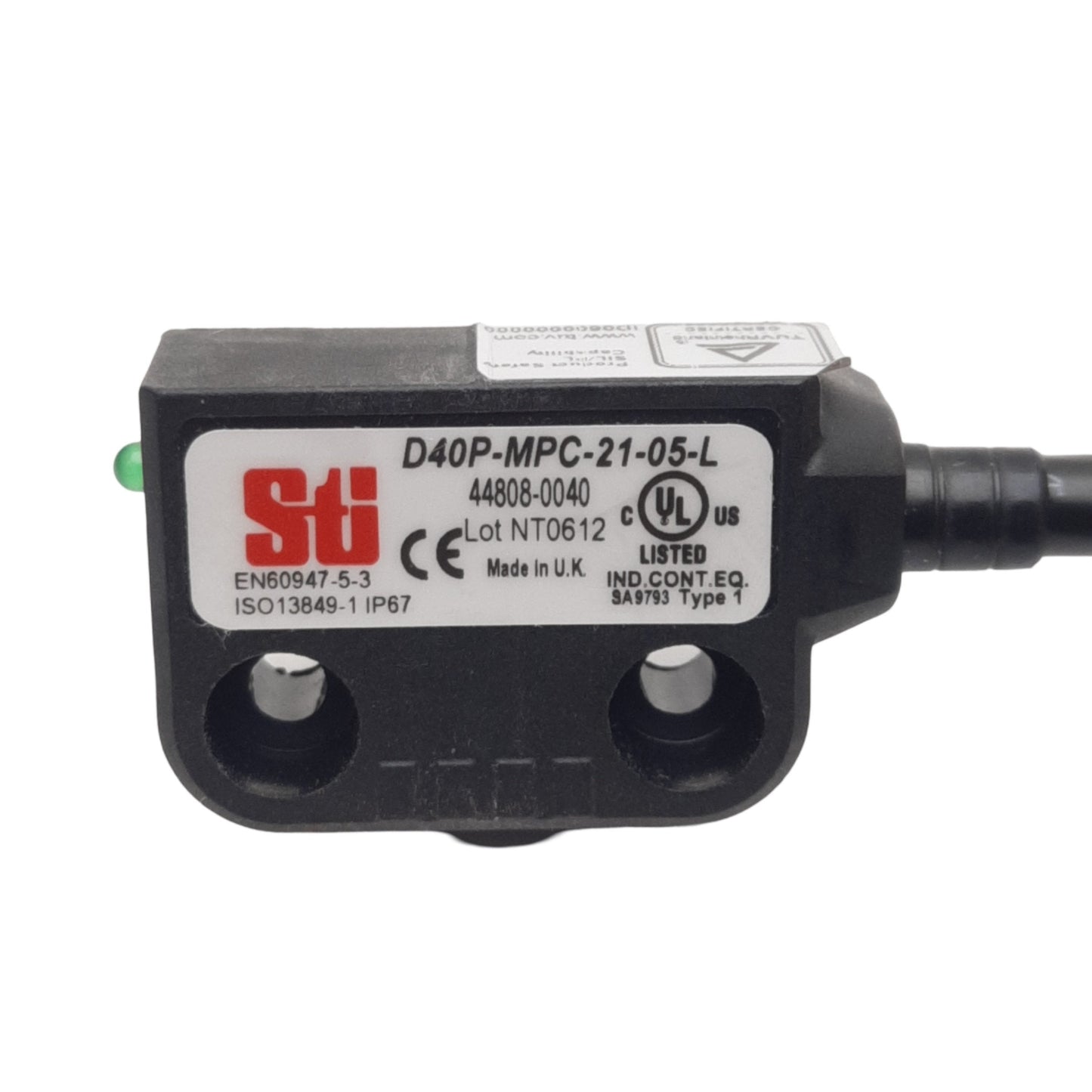 New Sti D40P-MPC-21-05-L Magnetic Safety Switch, 2NC/1NO, 24VDC 200mA, 5m to Leads
