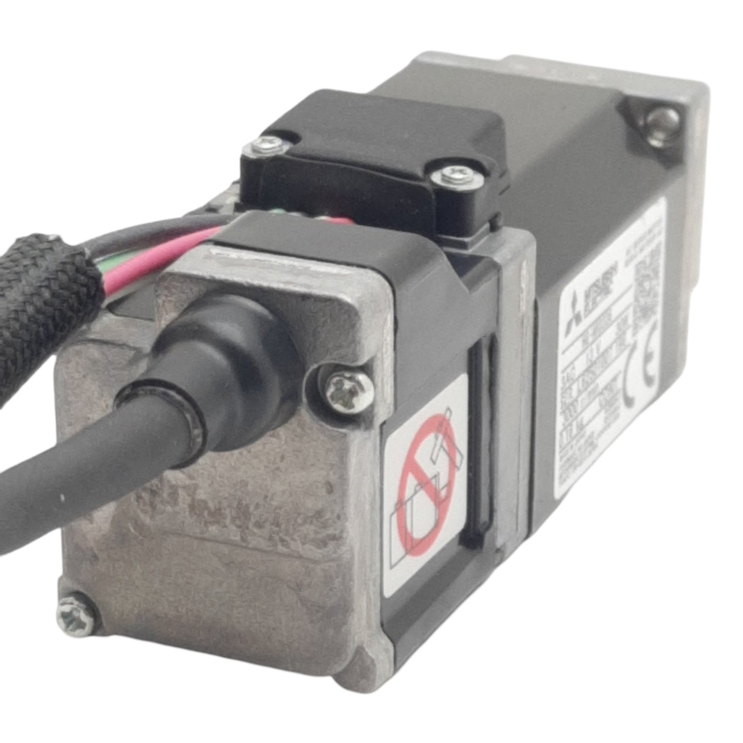 Used Mitsubishi Electric HG-AK0336 Servo Motor, 24-48VDC 2.2A, 3000rpm, 0.095Nm, ø5mm