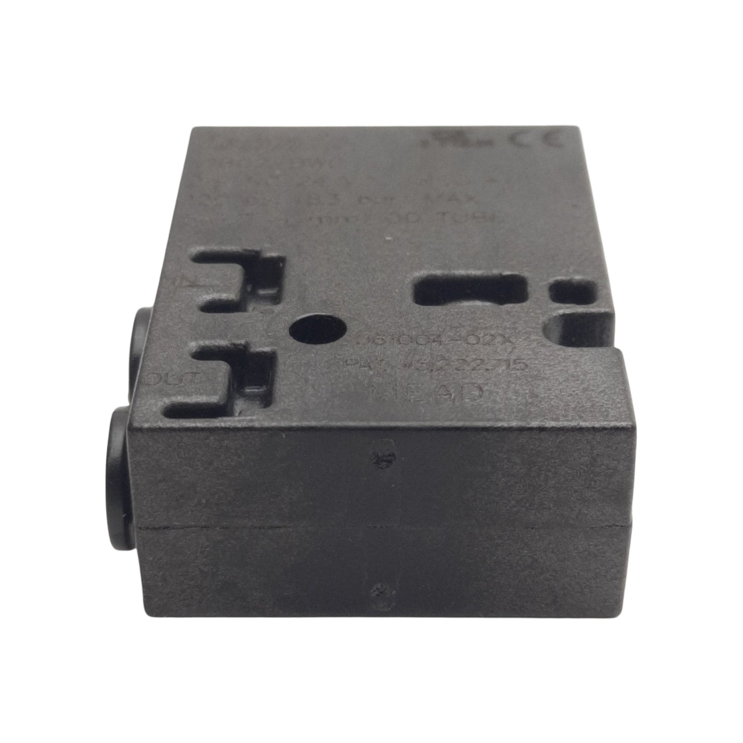 Used Isonic V1B02-BW0 Solenoid Valve, 2/2 NC, 24VDC, 120psi Max, ø4mm Tube In/Out